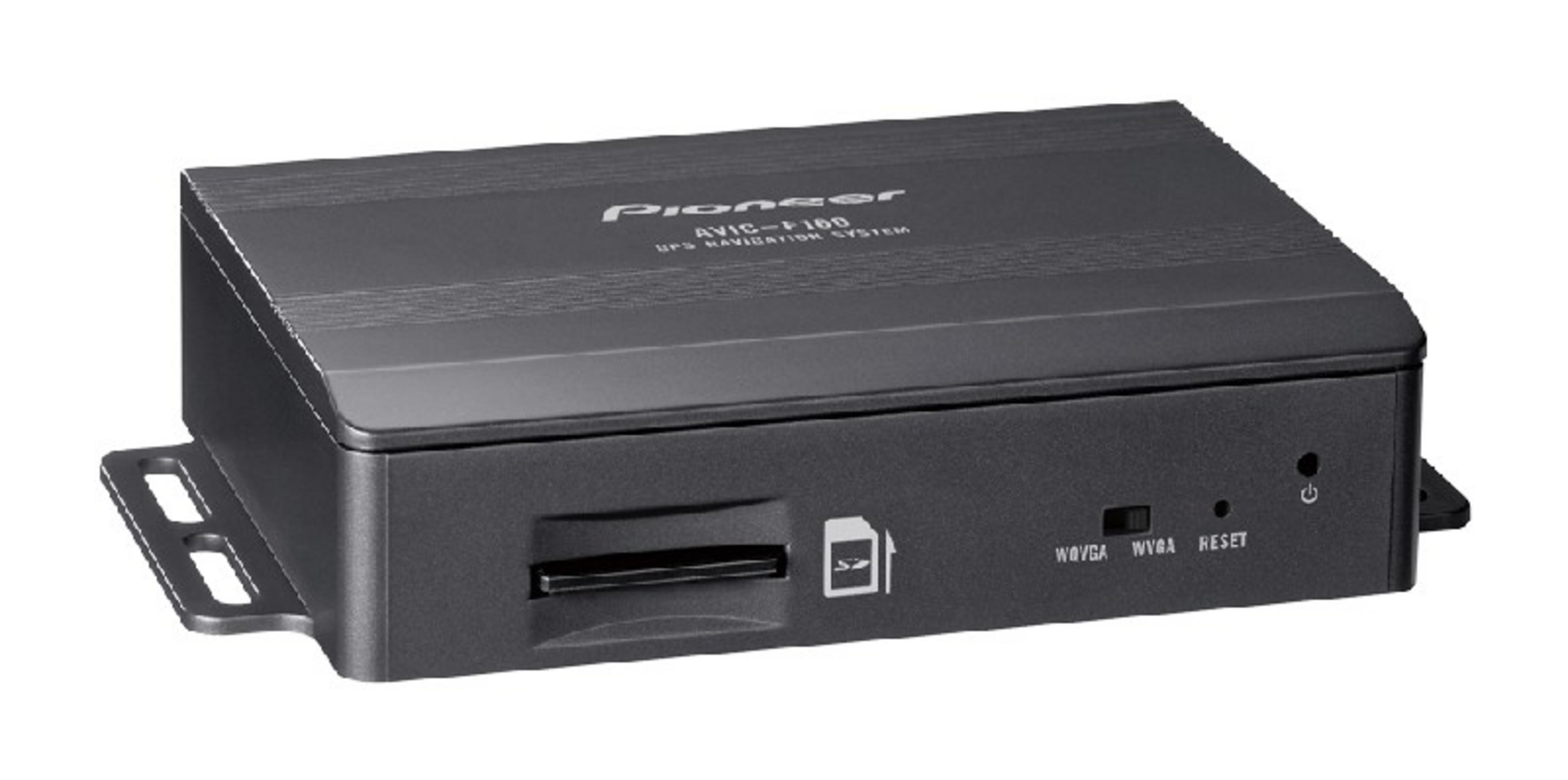 Ein schwarzes Pioneer AVIC-F100 Navigationssystem mit SD-Kartenslot und Knöpfen.