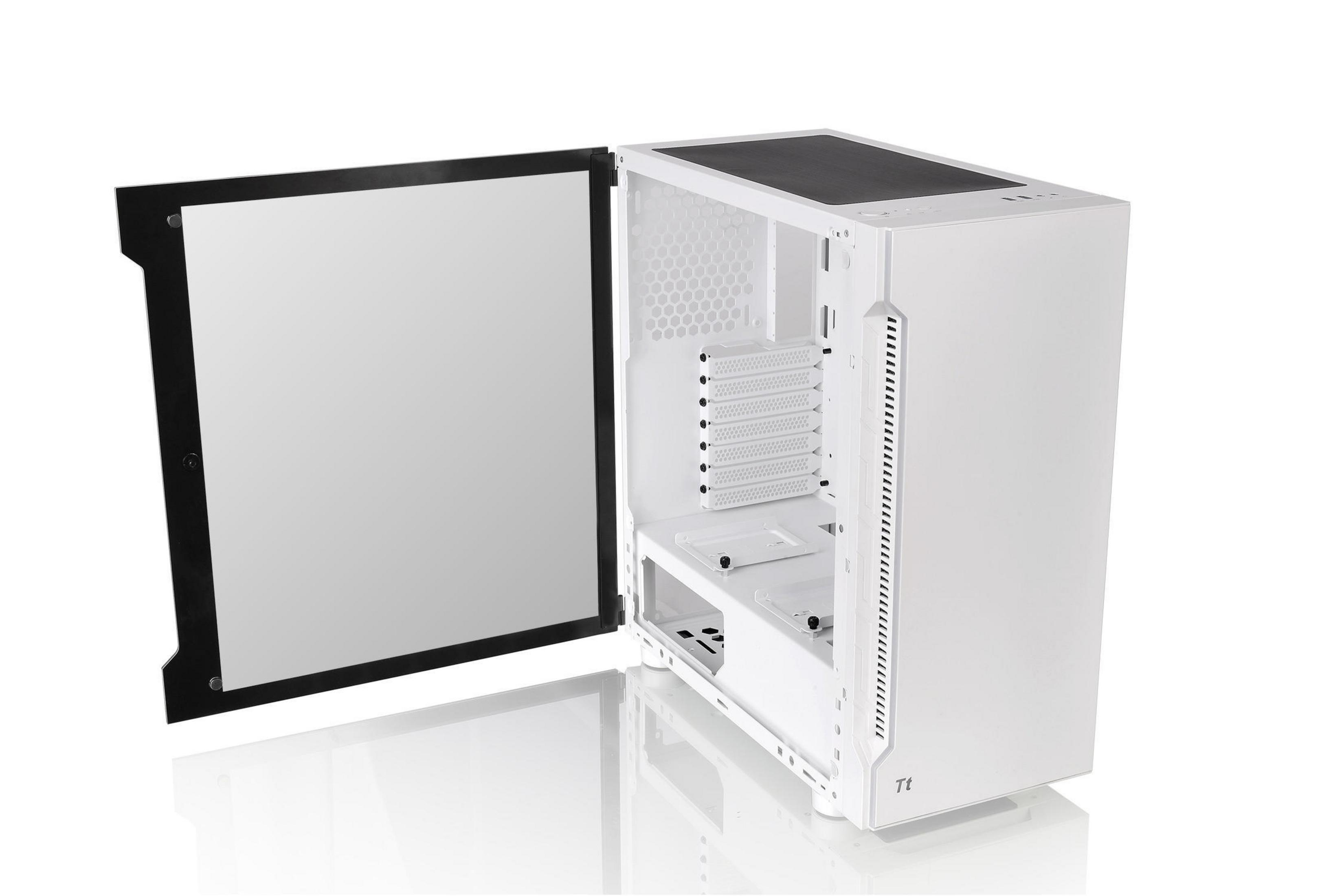 Ein weißes Computergehäuse mit offener Seitenwand und reflektierender Oberfläche.