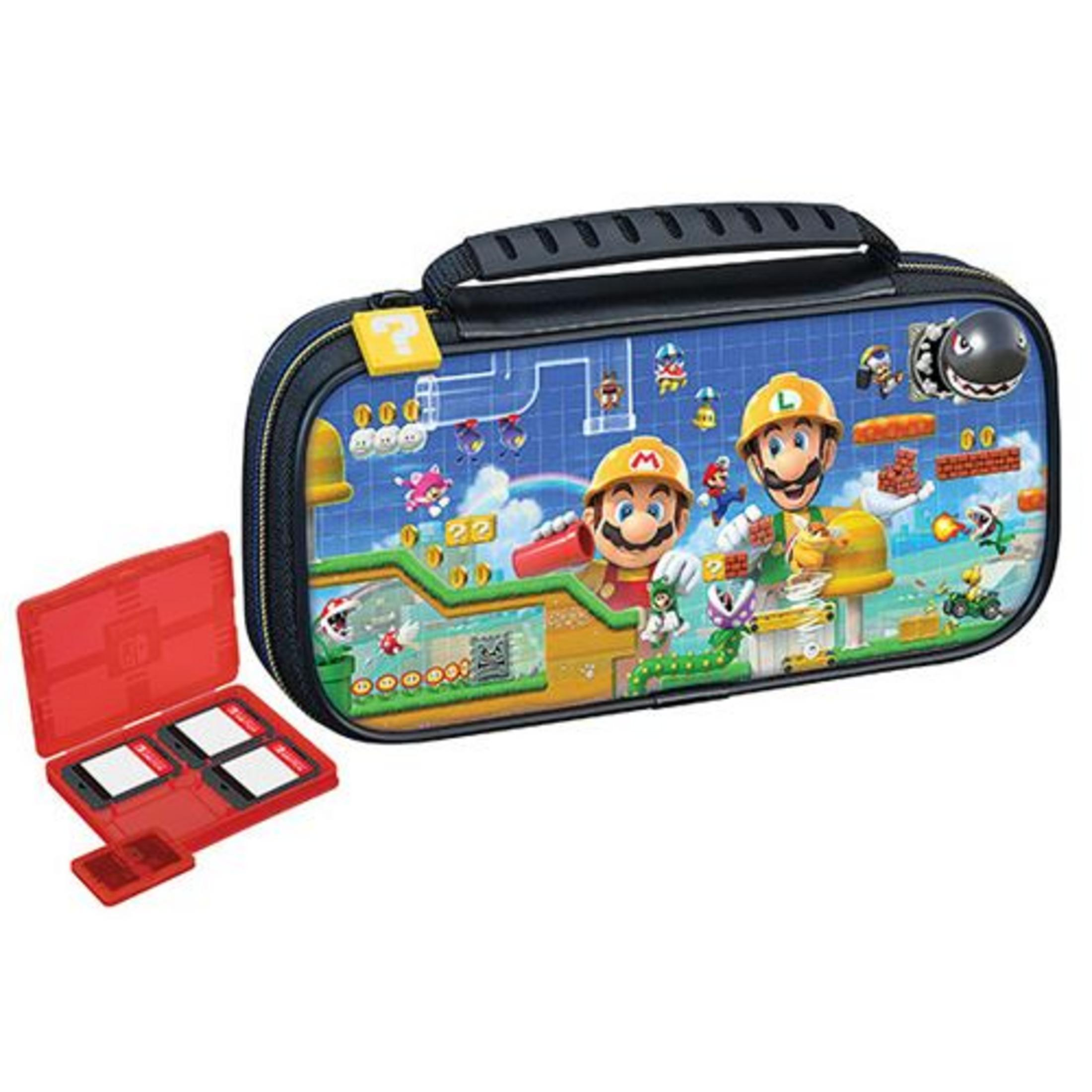 Bolso de Mario con escena de juego, junto a un tarjetero rojo con cuatro tarjetas.