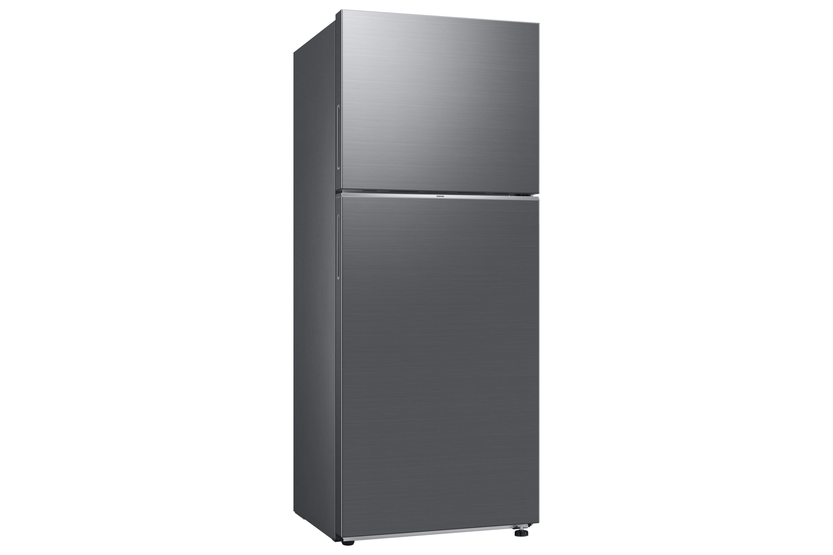 Un refrigerador moderno, gris, de dos puertas con acabado de metal cepillado.