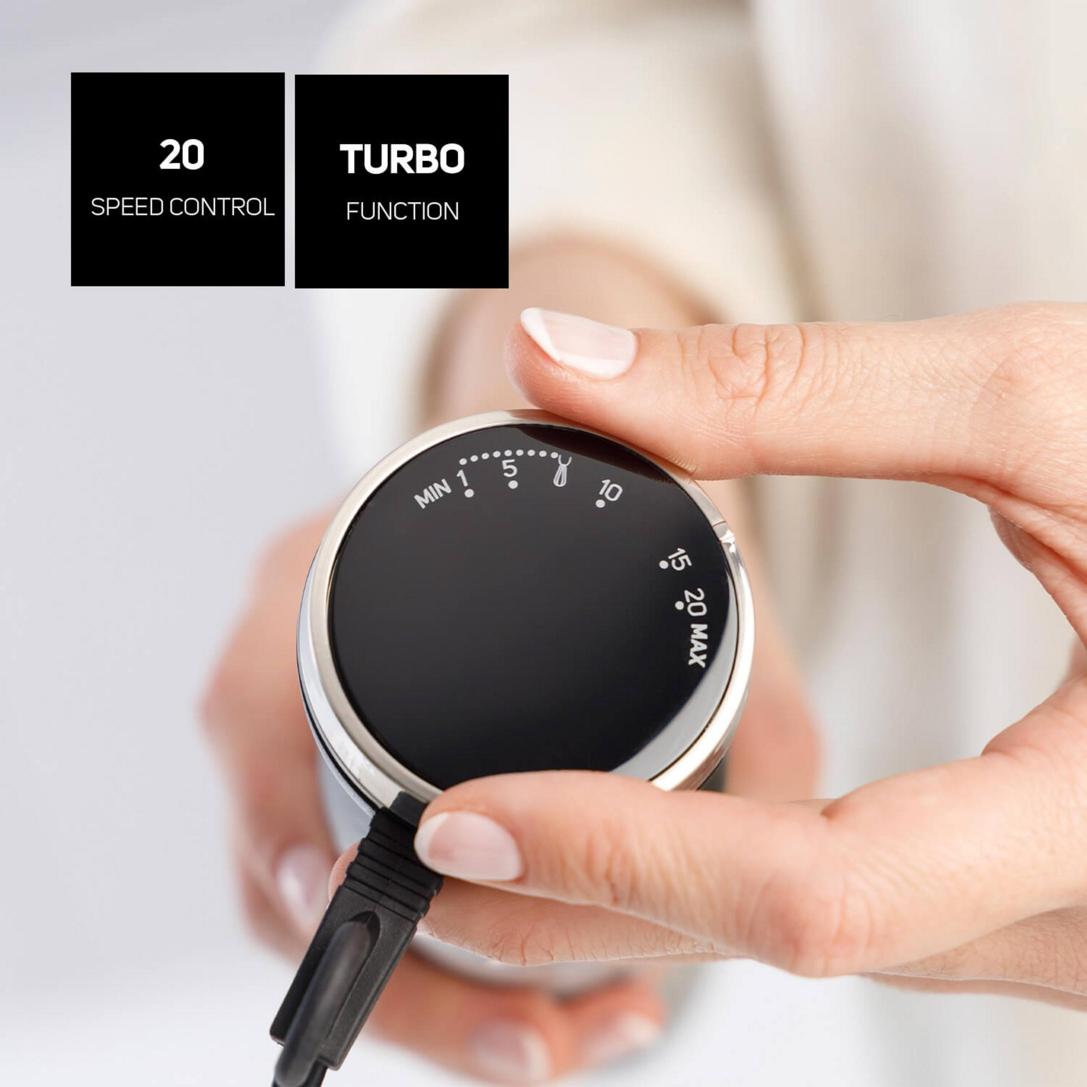 Primer plano de un dedo ajustando un dial de velocidad de 20 niveles y función turbo.