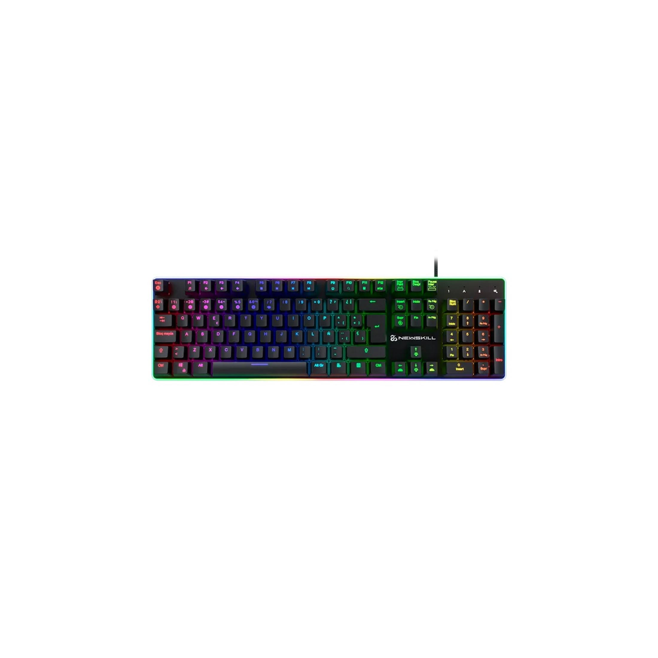 Una tastiera nera con retroilluminazione RGB colorata e logo NEWSKILL.