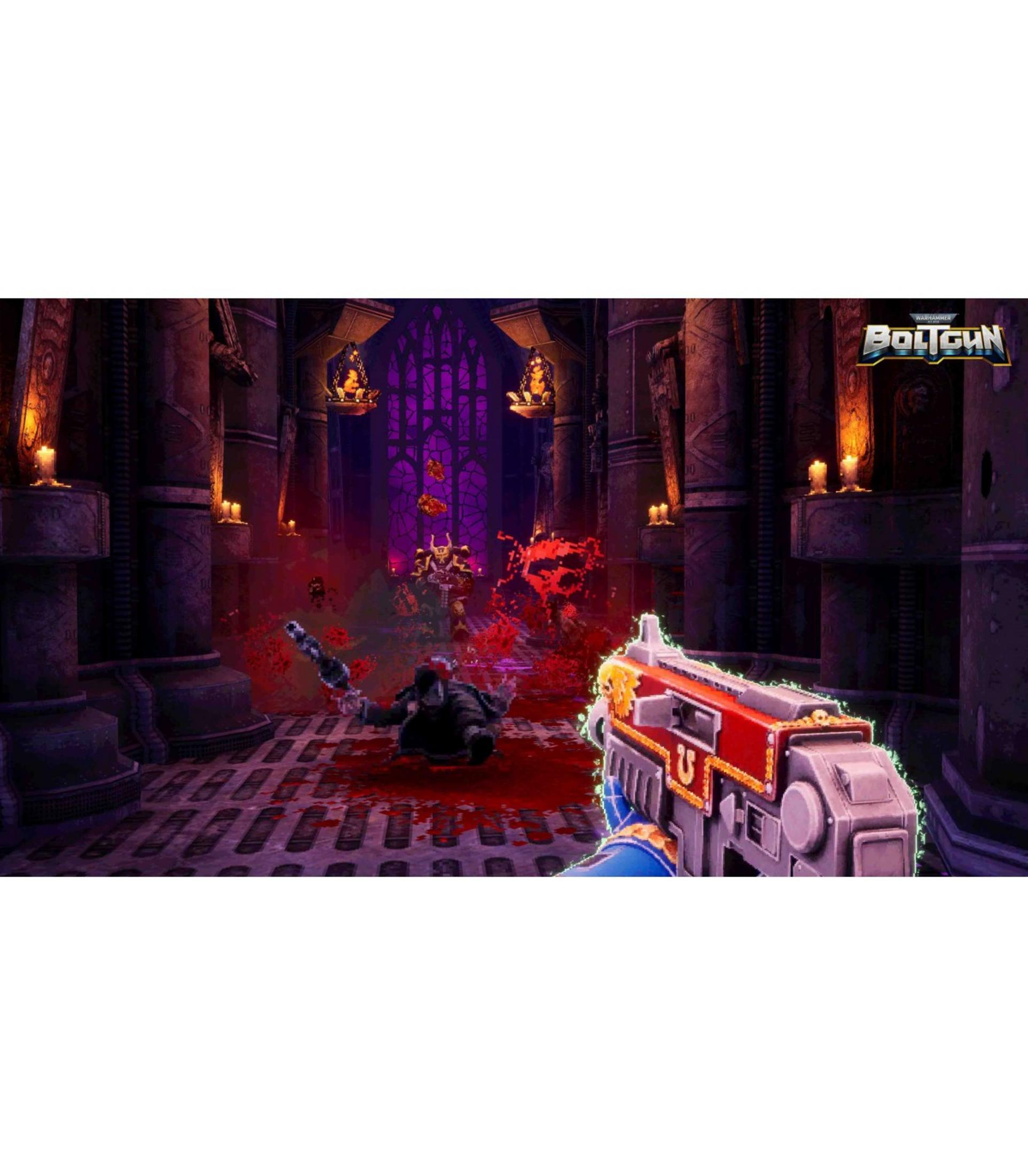 Il giocatore tiene una pistola in una chiesa insanguinata con un demone sullo sfondo.