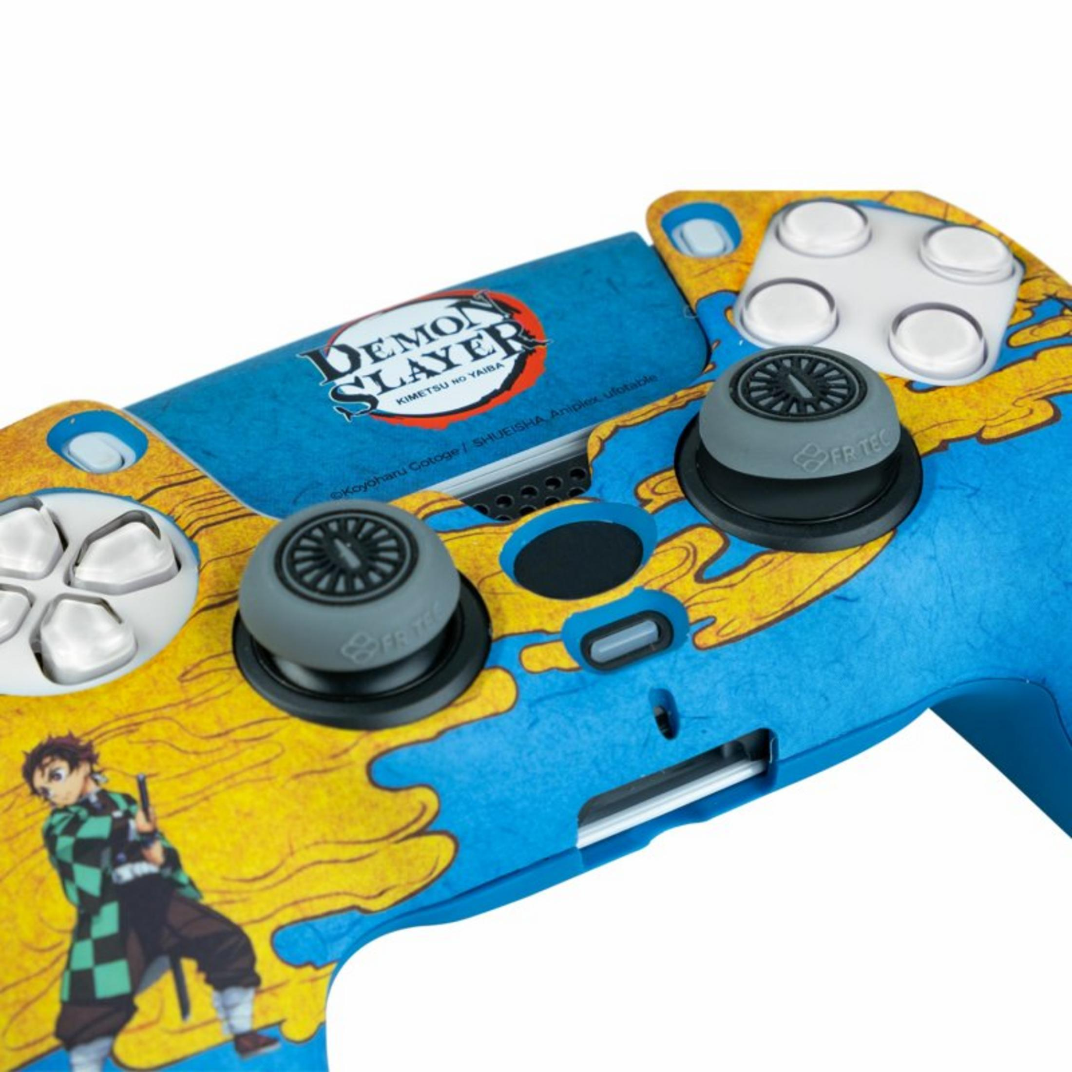 Un controller blu con motivi a onde gialle, personaggio anime e logo Demon Slayer.