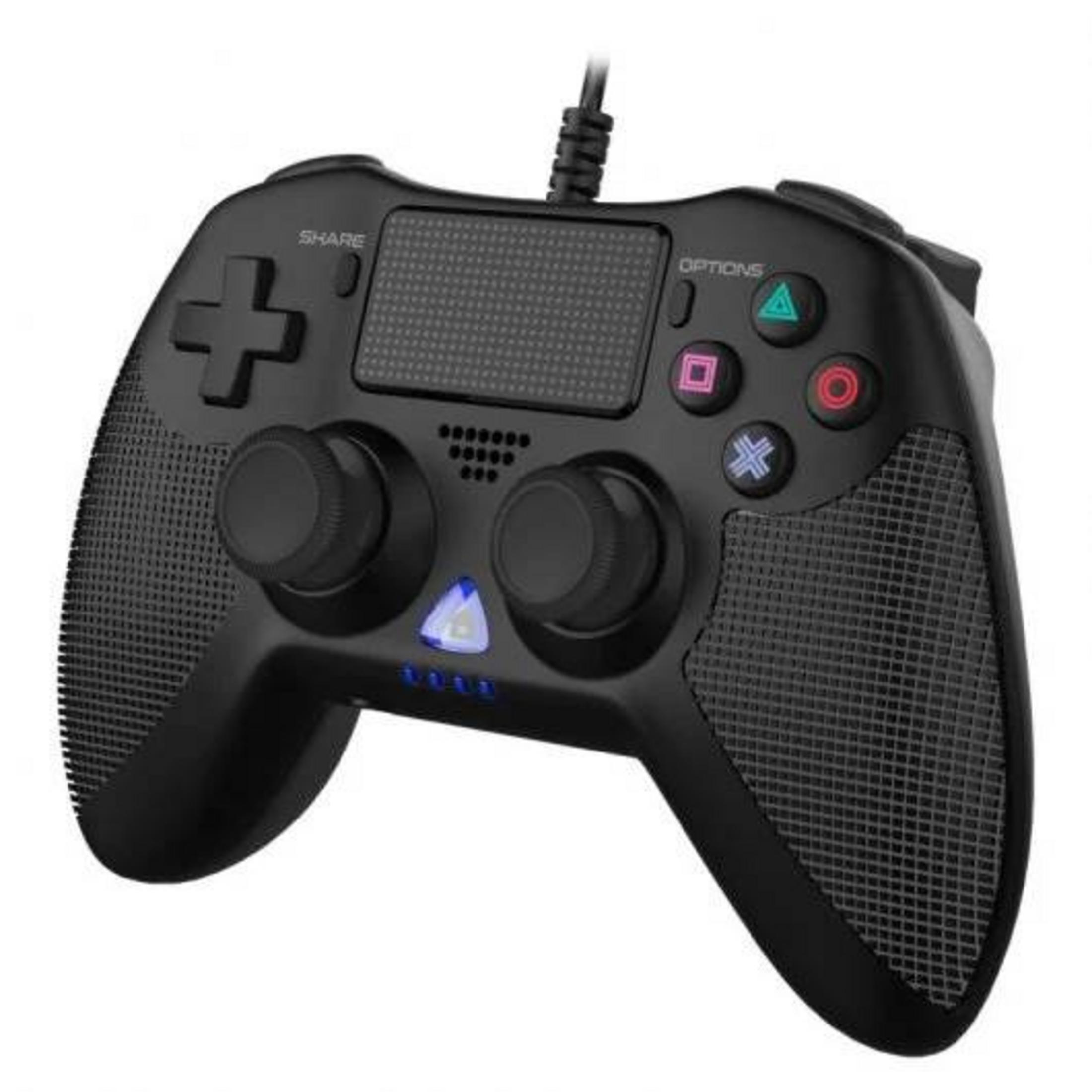 Un controller da gioco nero con due joystick, pulsanti e un cavo.