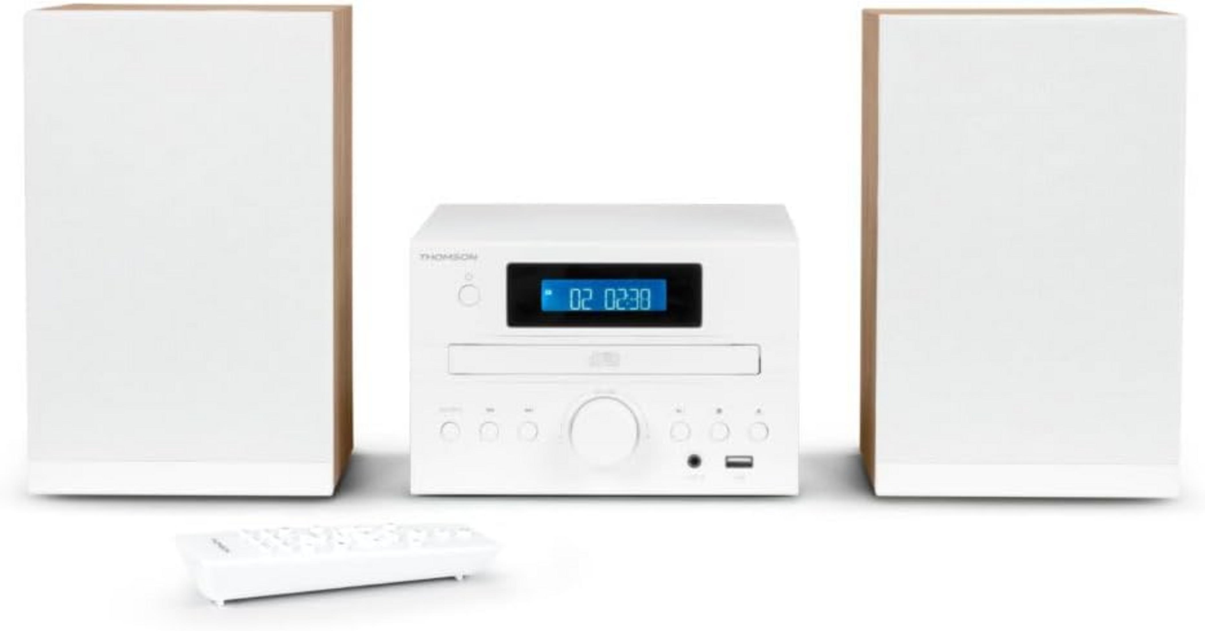 Un sistema stereo bianco con due altoparlanti, un lettore CD e un telecomando.