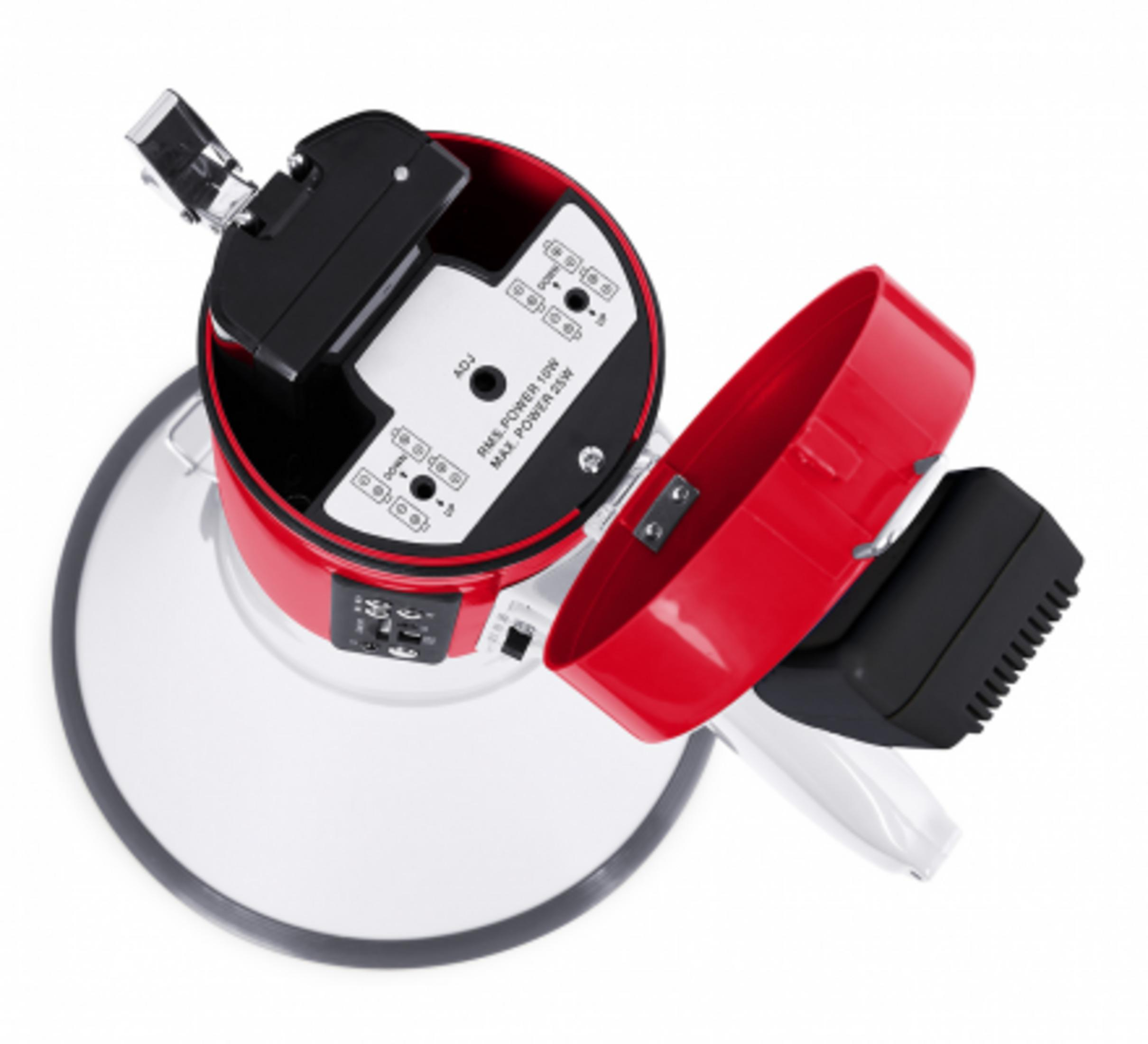 Taser rojo y negro con puertos USB y adaptador de corriente.