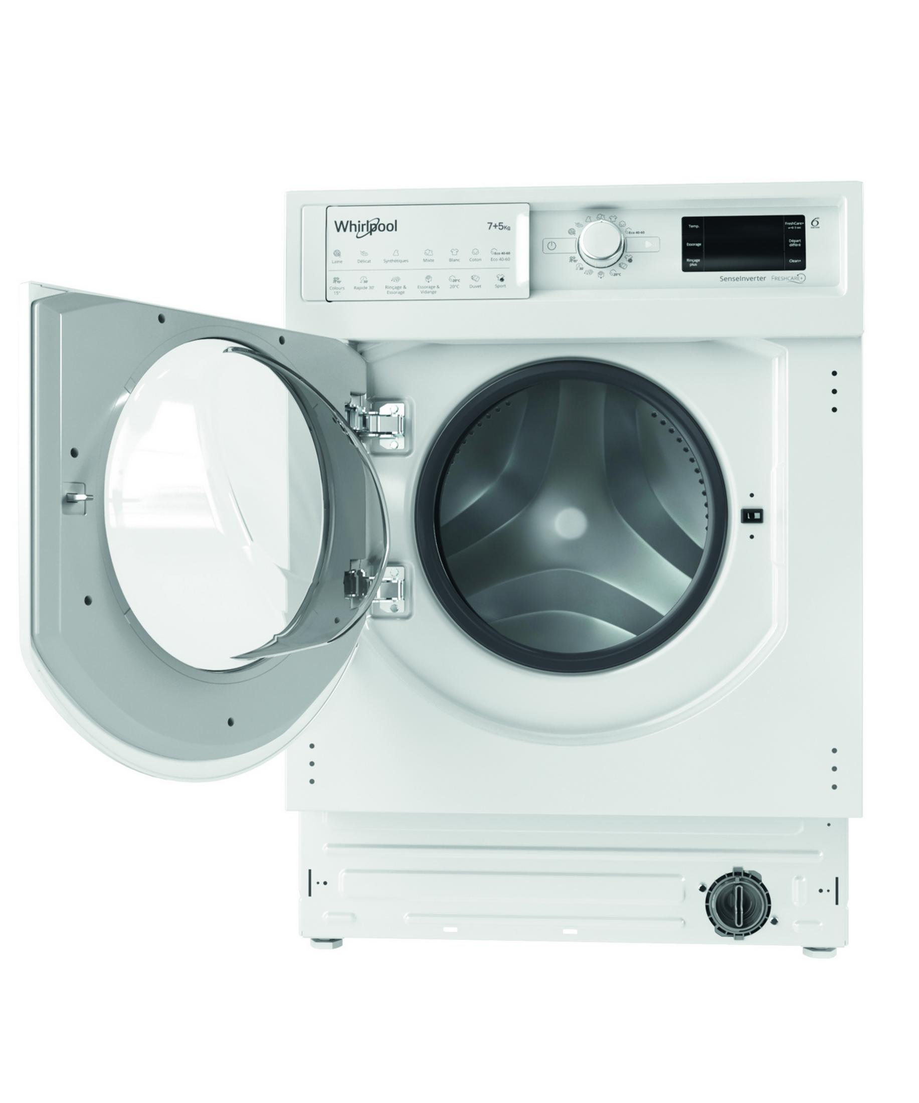 Una lavadora Whirlpool blanca con la puerta abierta y panel de control.