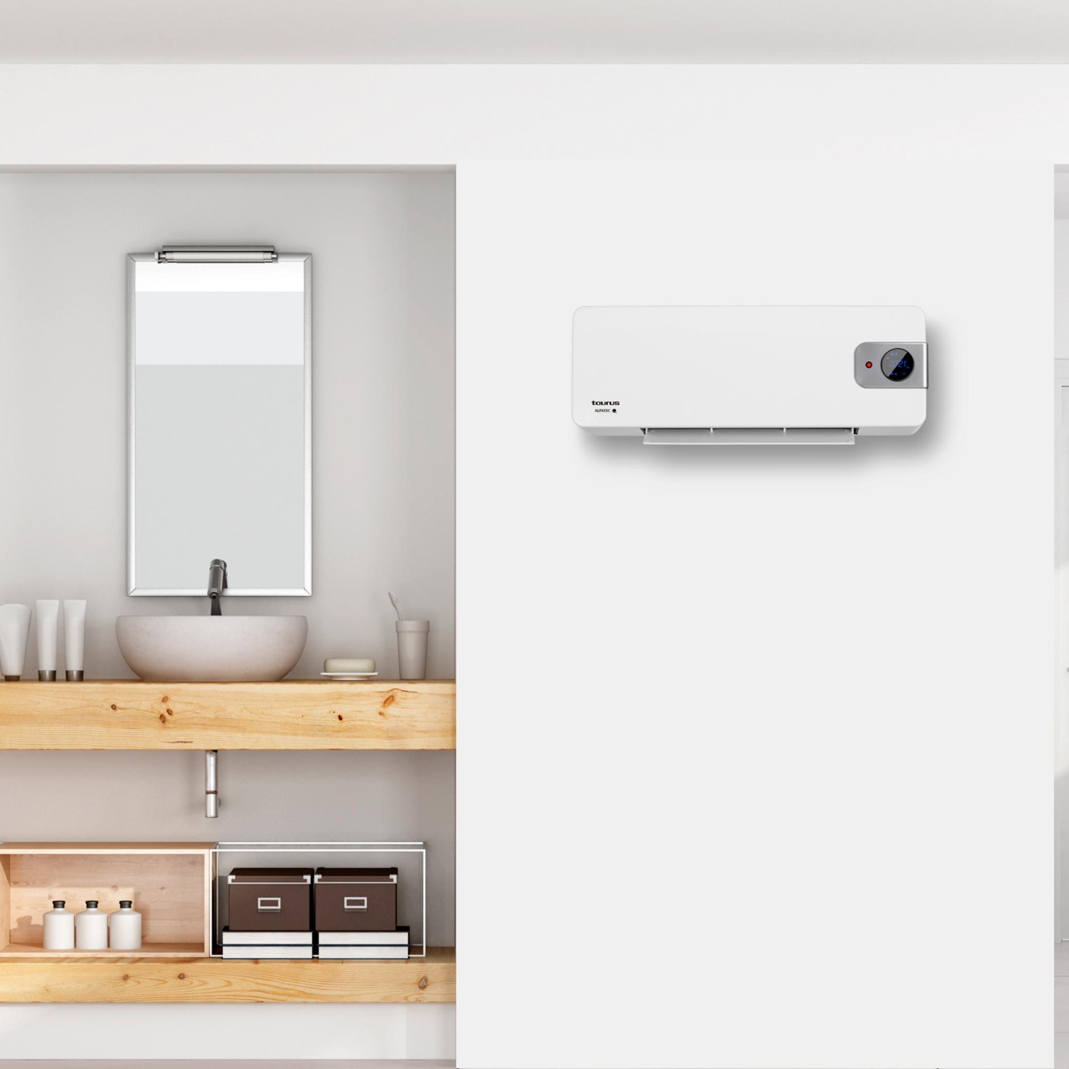 Bagno moderno bianco con riscaldatore a parete sopra mensole con bottiglie e scatole.