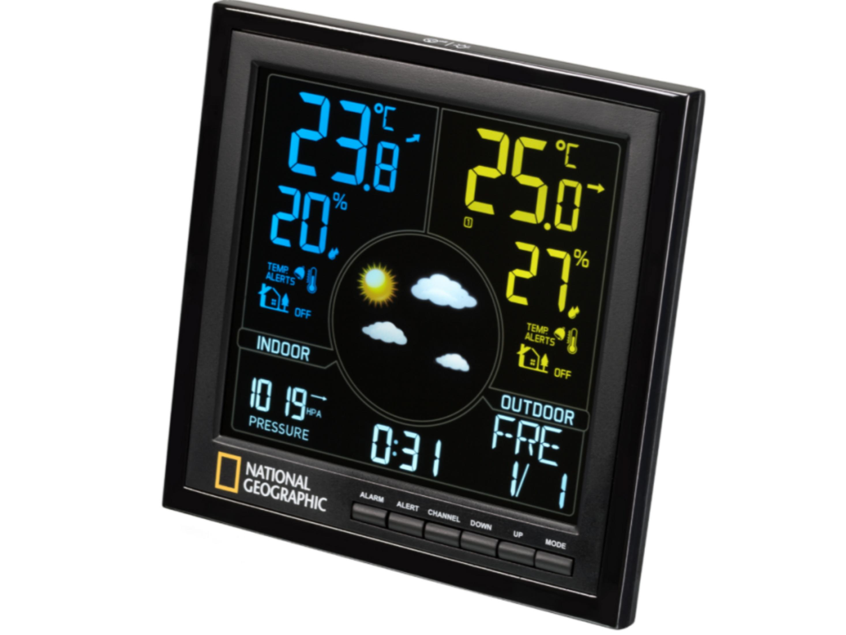 Dispositivo meteorológico digital National Geographic muestra temp interior 23.8°C, 20% humedad, temp exterior 25.0°C, 27% humedad.