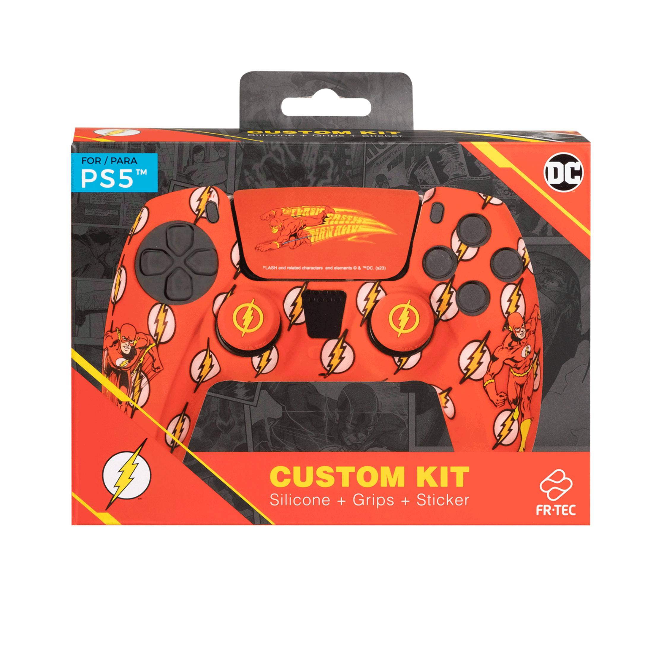 Funda roja para mando PS5 con gráficos de Flash, incluye pegatinas y agarres.