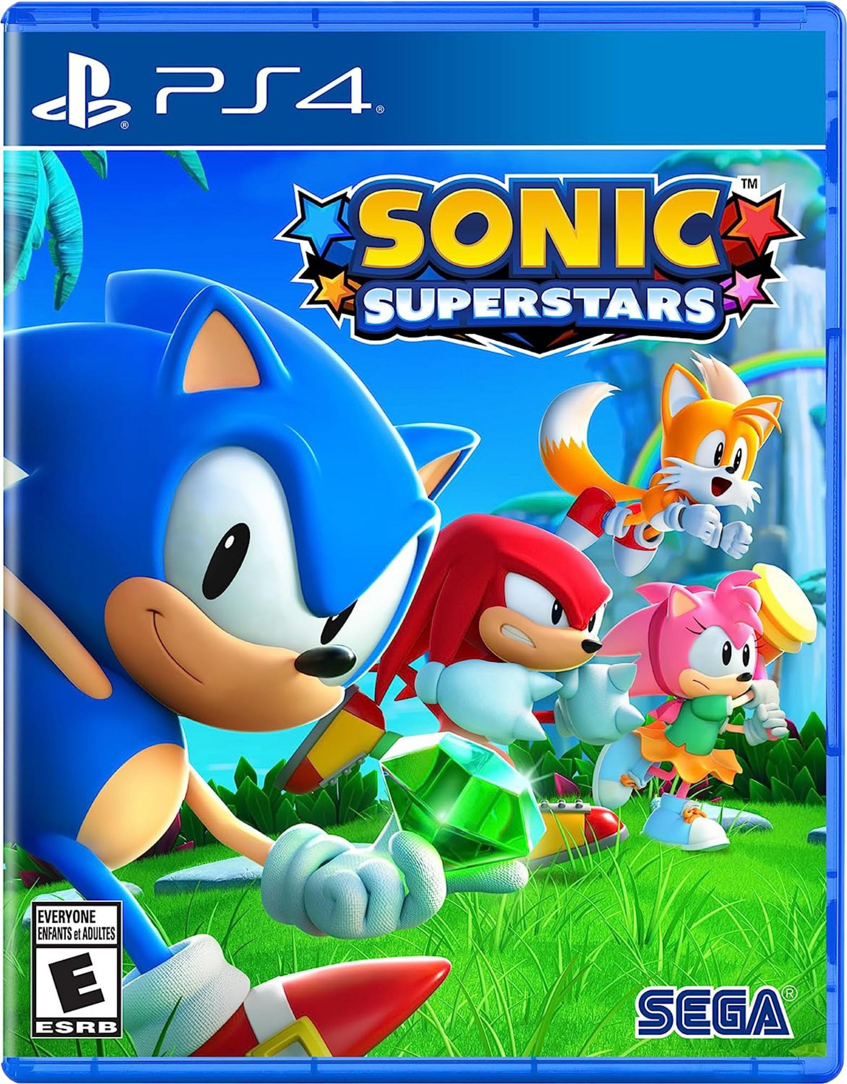 Sonic, Tails, Knuckles y Amy sostienen una esmeralda verde sobre hierba.