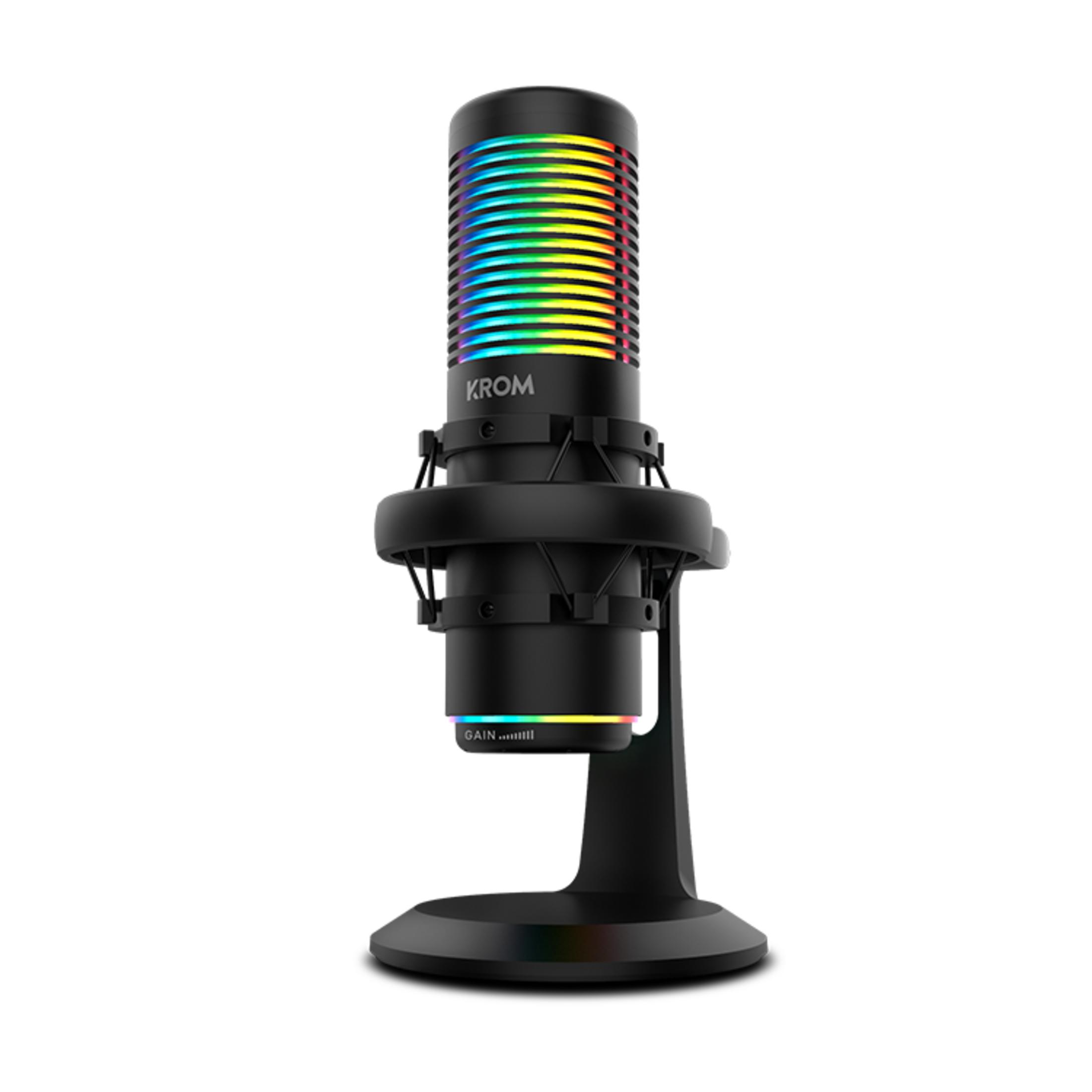 Un microfono nero con LED arcobaleno su un supporto.