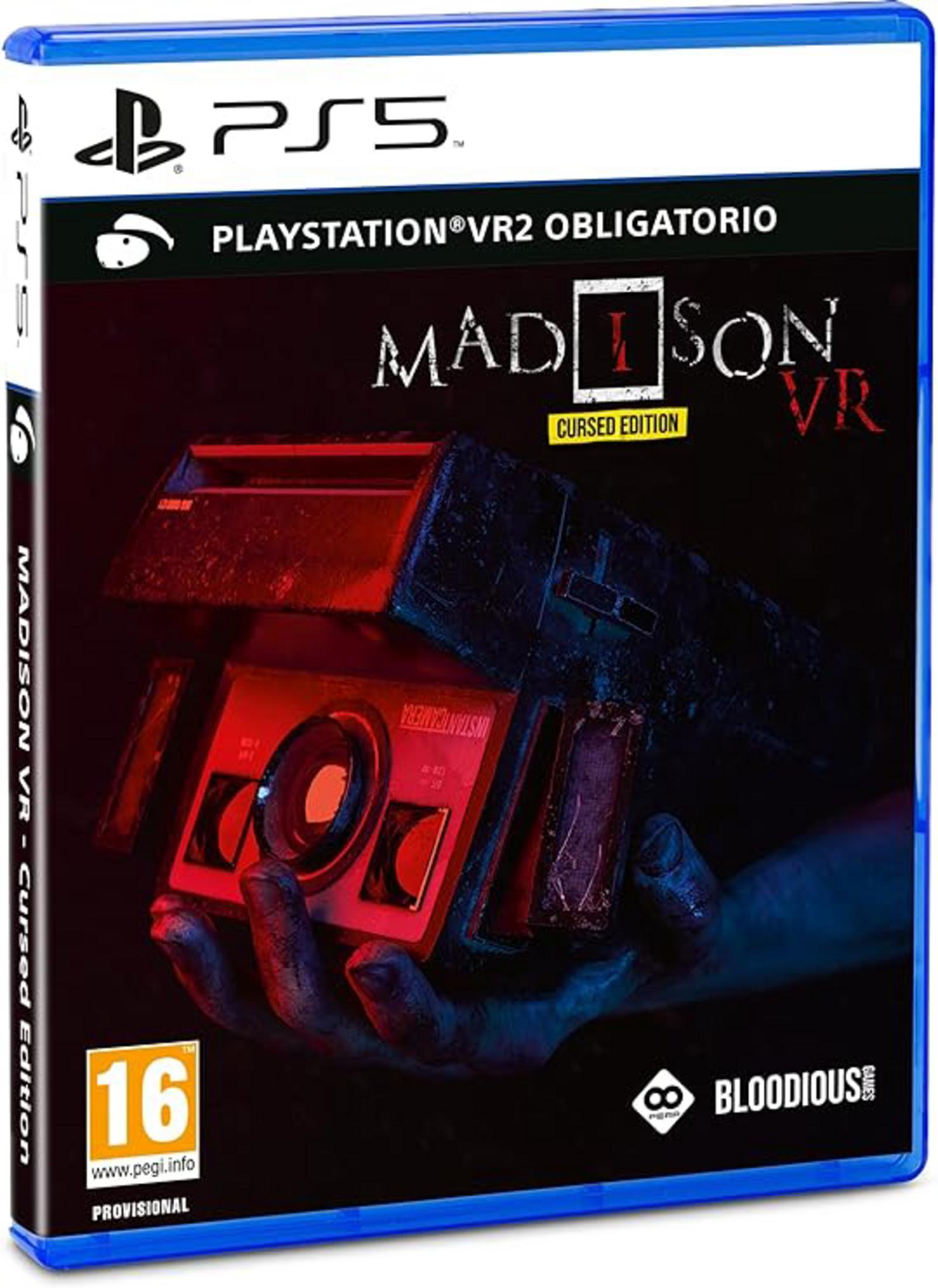 Pudełko gry PS5: Madison VR Cursed Edition z ręczną kamerą w ciemności.