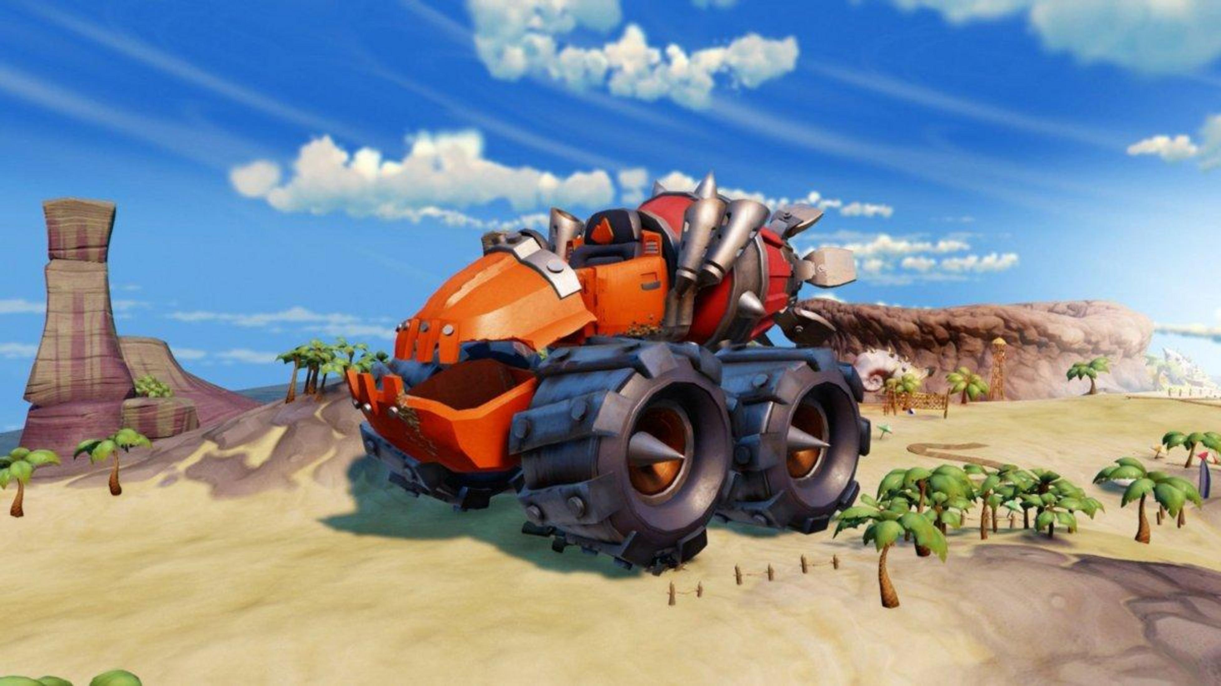 Ein orangefarner Geländewagen mit riesigen Rädern steht in einer sandigen Wüstenlandschaft mit Palmen.
