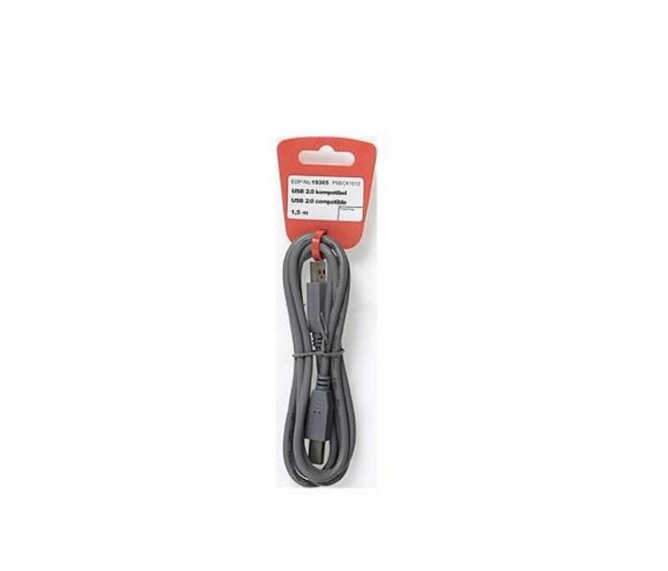 Graues USB 2.0-Kabel mit Stecker, verpackt in roter Pappe.