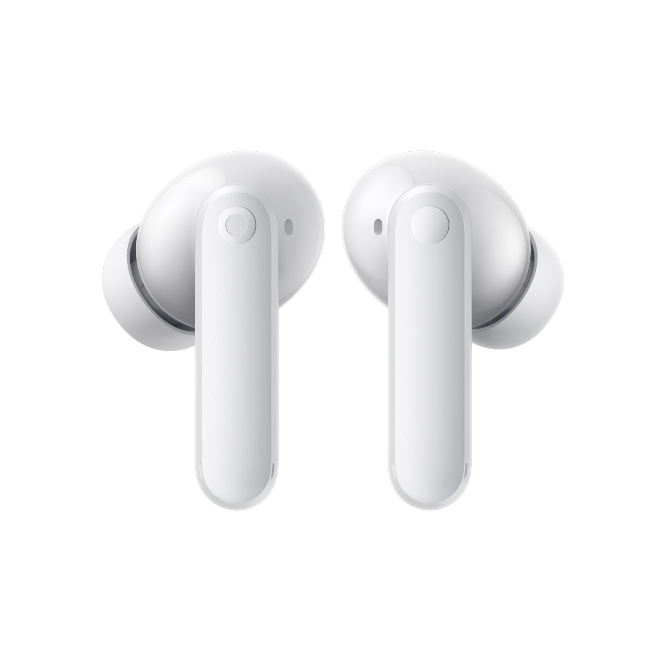 Due auricolari wireless bianchi con stelo, uno accanto all'altro su sfondo bianco.