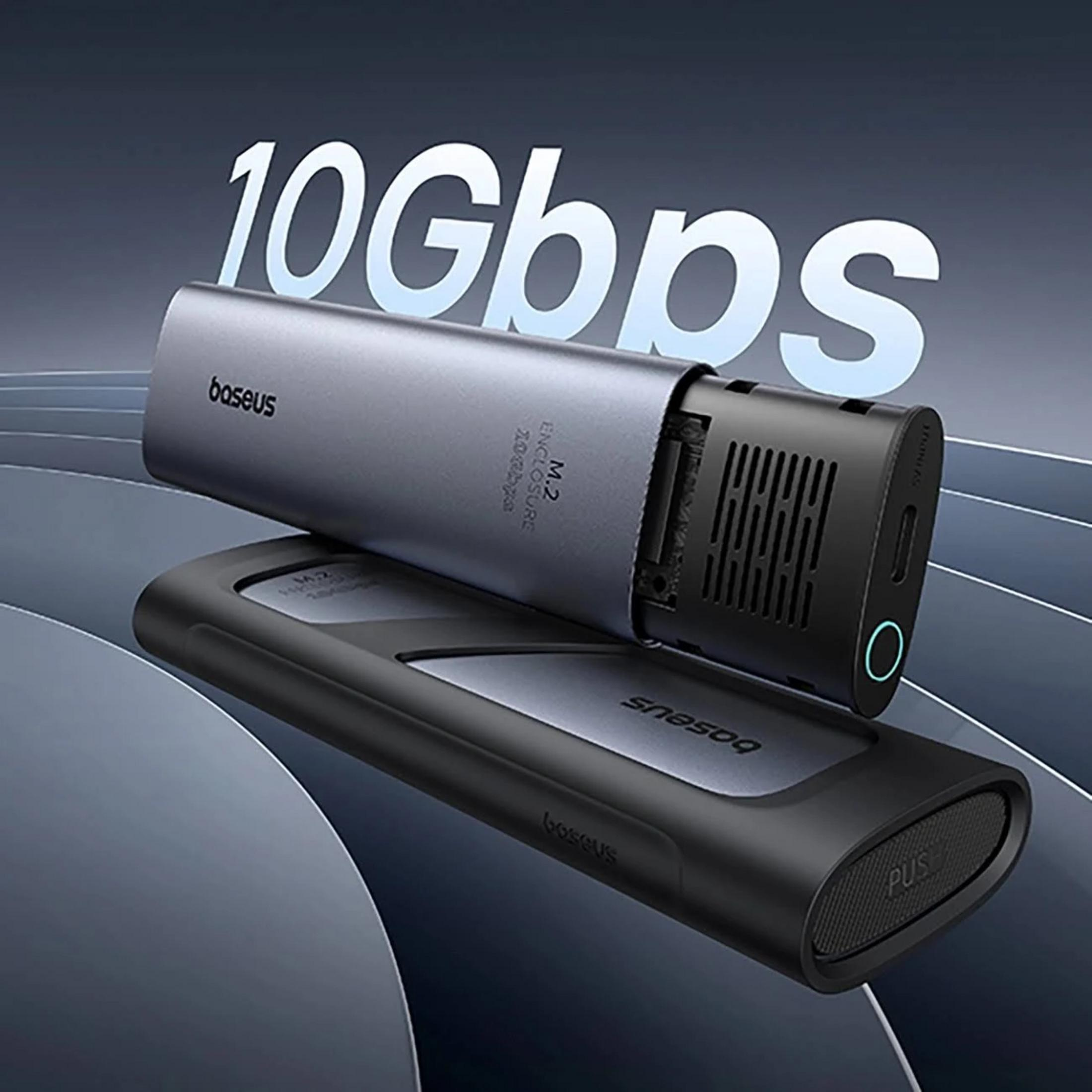 Carcasa Baseus M.2 con velocidad de 10 Gbps. Carcasa de metal gris, tapa negra con ventilaciones.