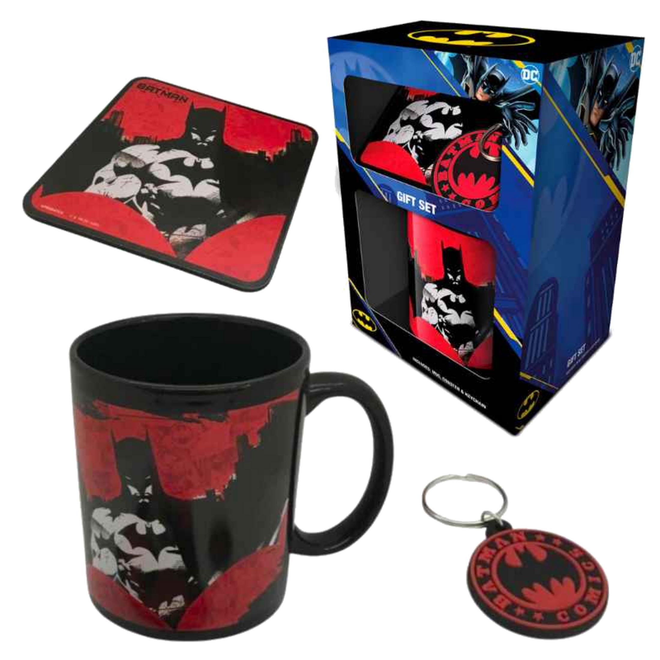 Set de regalo de Batman con taza, alfombrilla y llavero.