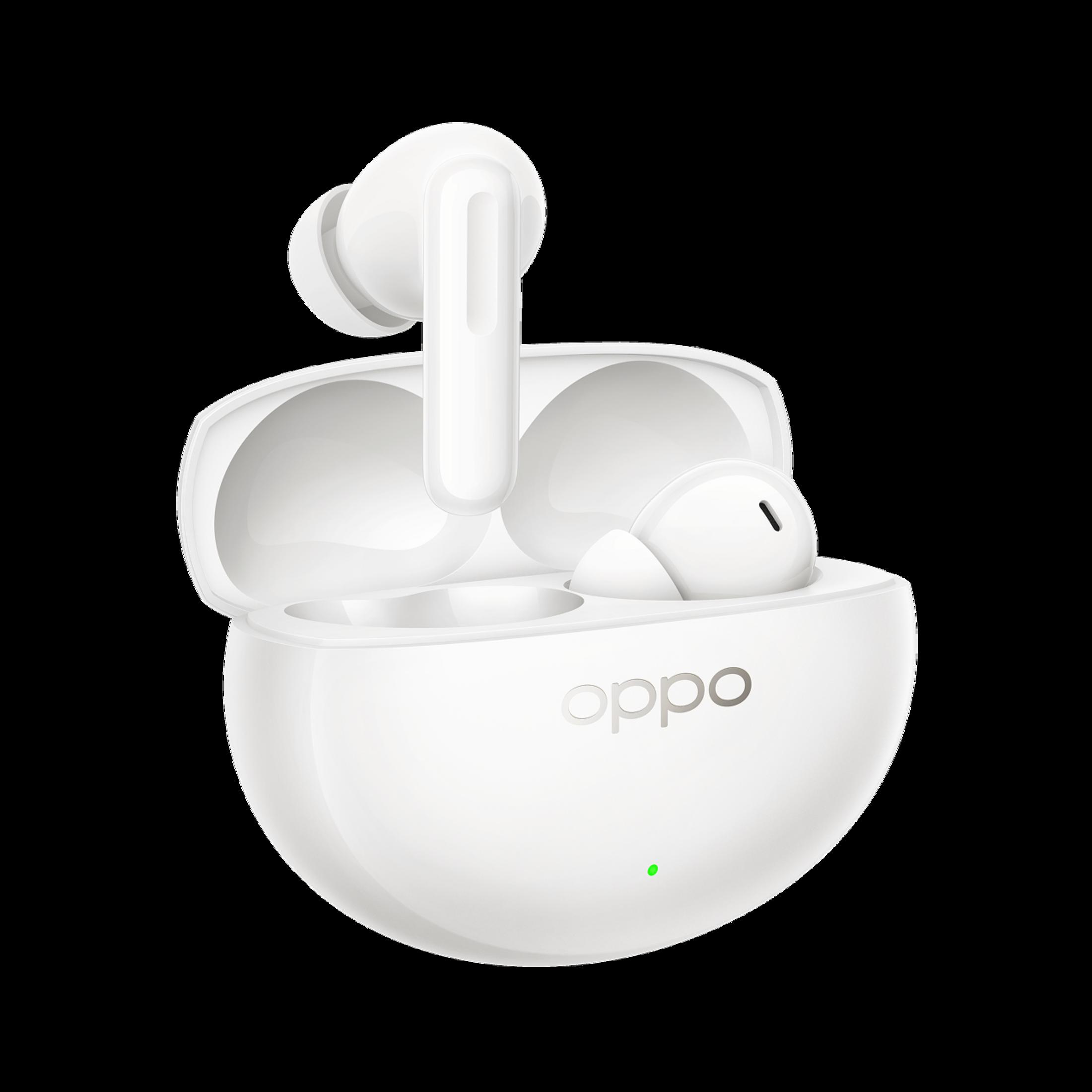 Auricolari Oppo bianchi in una custodia di ricarica aperta con spia verde.