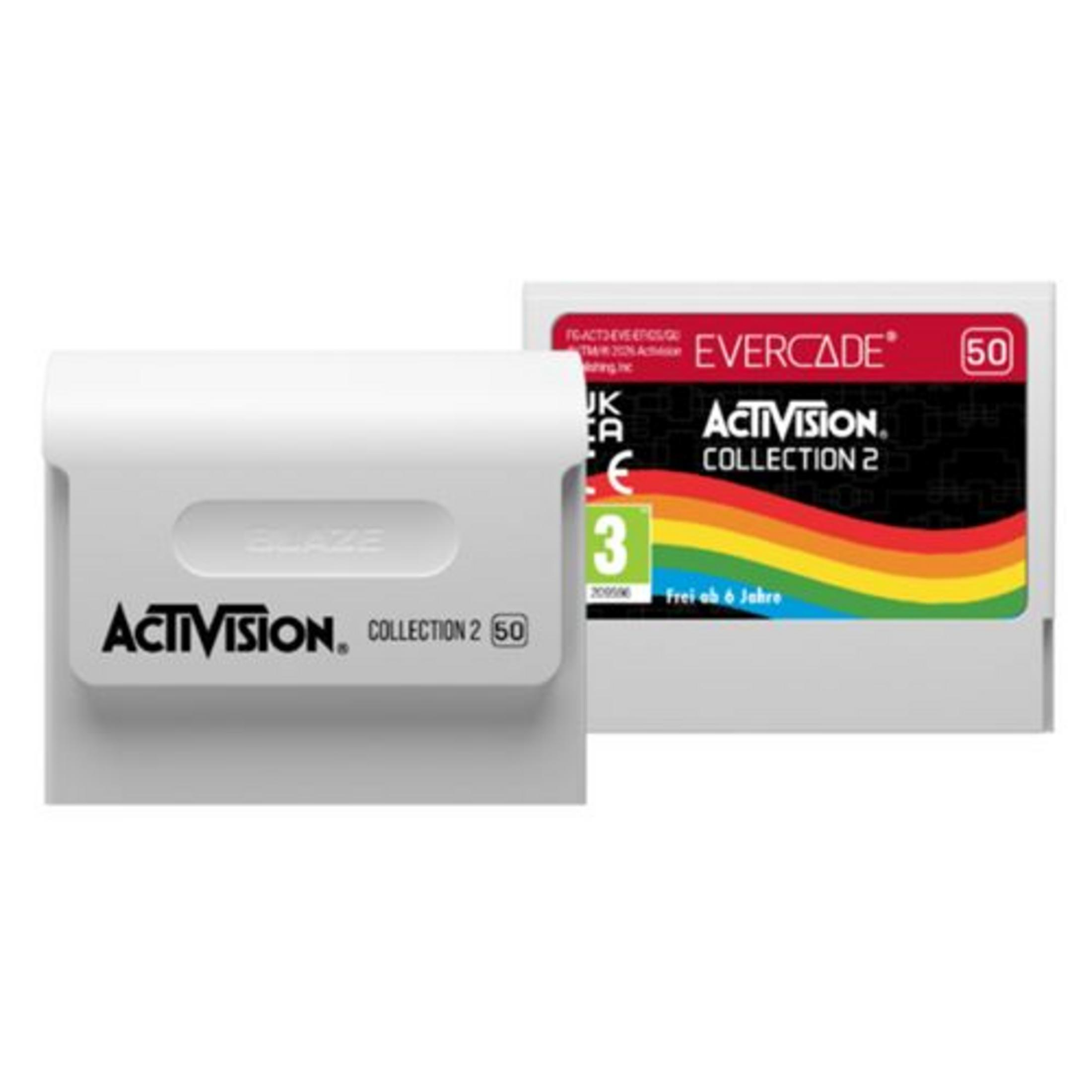 Due cartucce per videogiochi: bianca con Activision, Collection 2, 50; nera con Evercade, Activision, Collection 2.