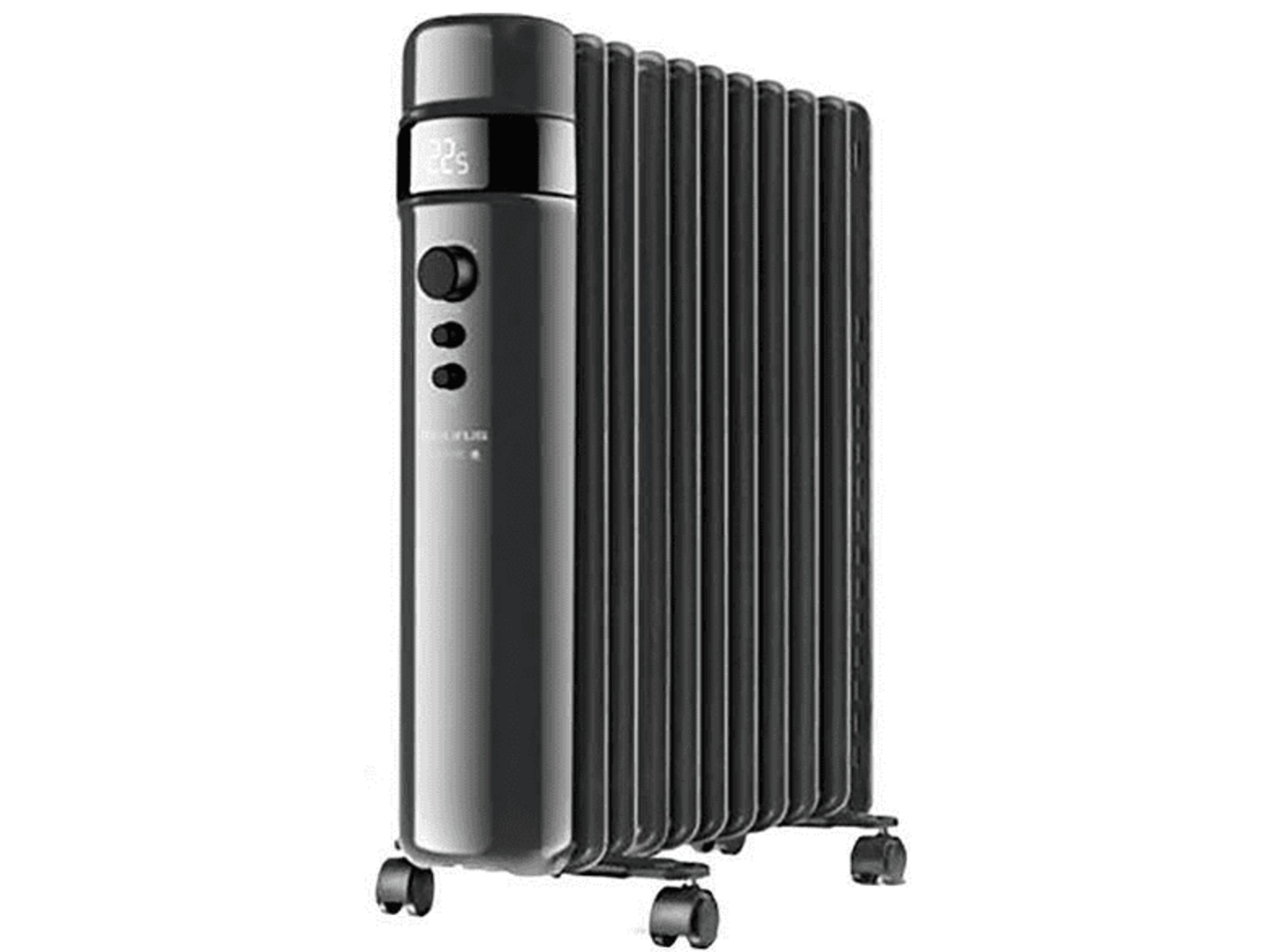 Un radiatore a olio nero con ruote e display digitale a 22 gradi.