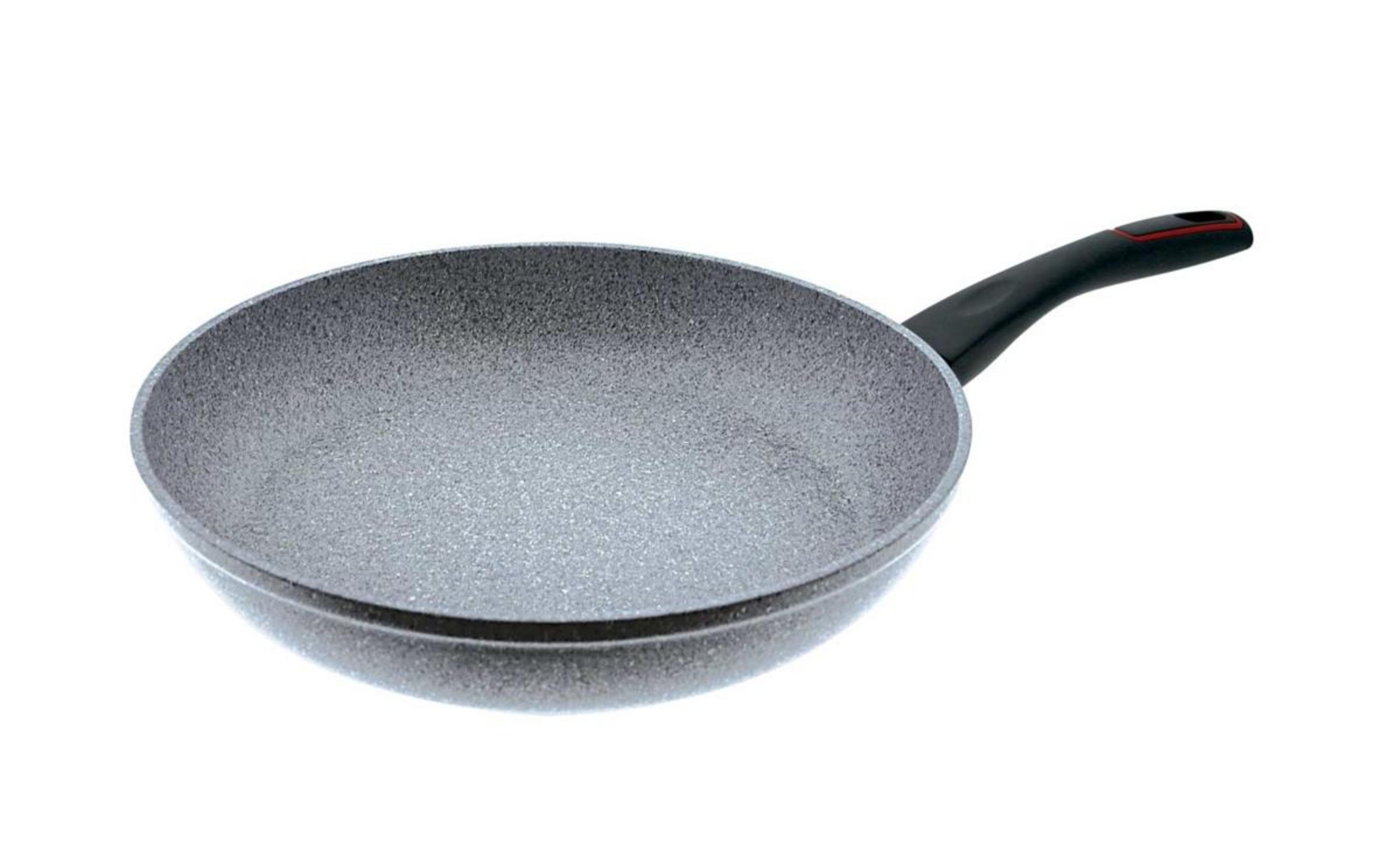 Sartén gris con mango negro sobre fondo blanco.