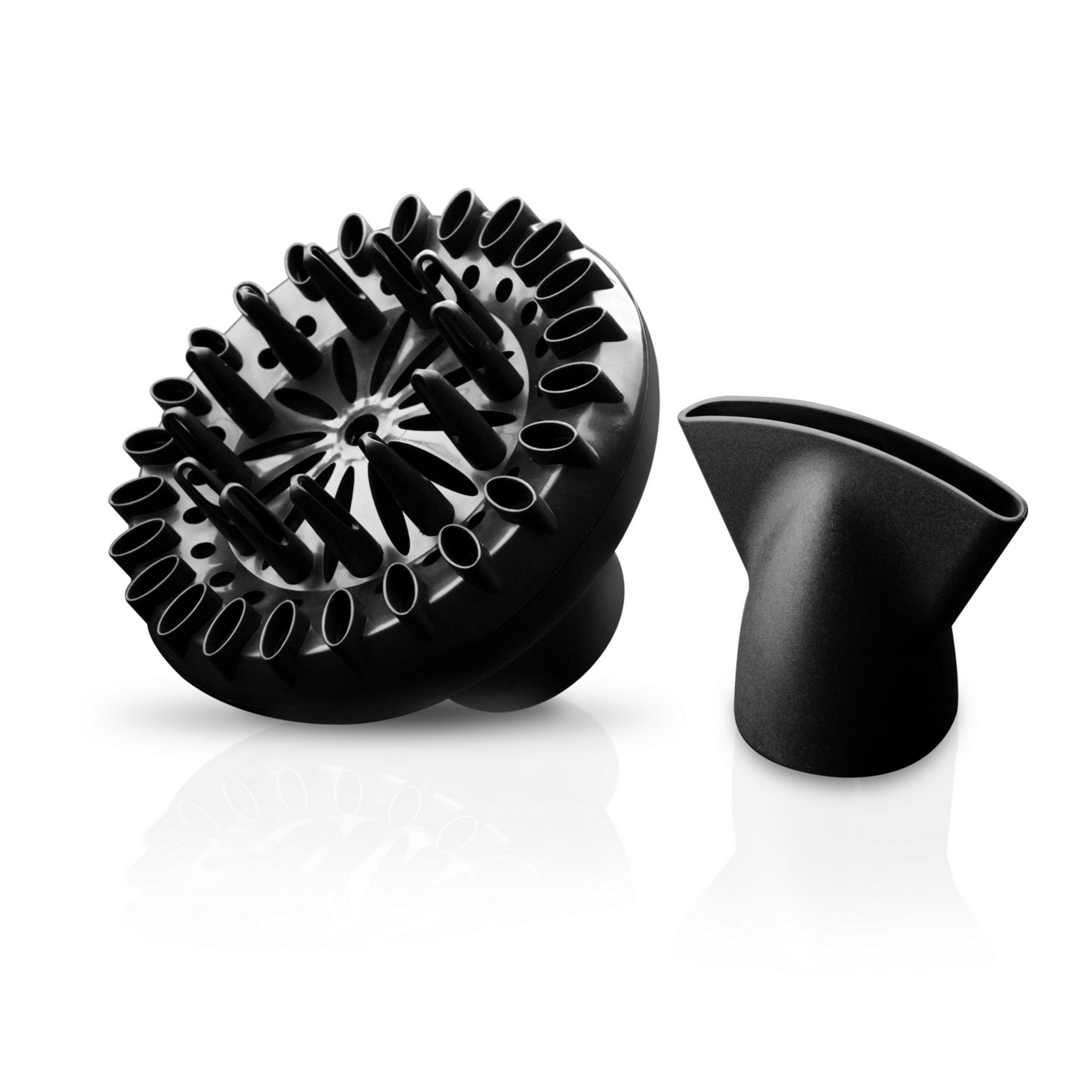 Due accessori neri per asciugacapelli su sfondo bianco: un diffusore e un beccuccio.
