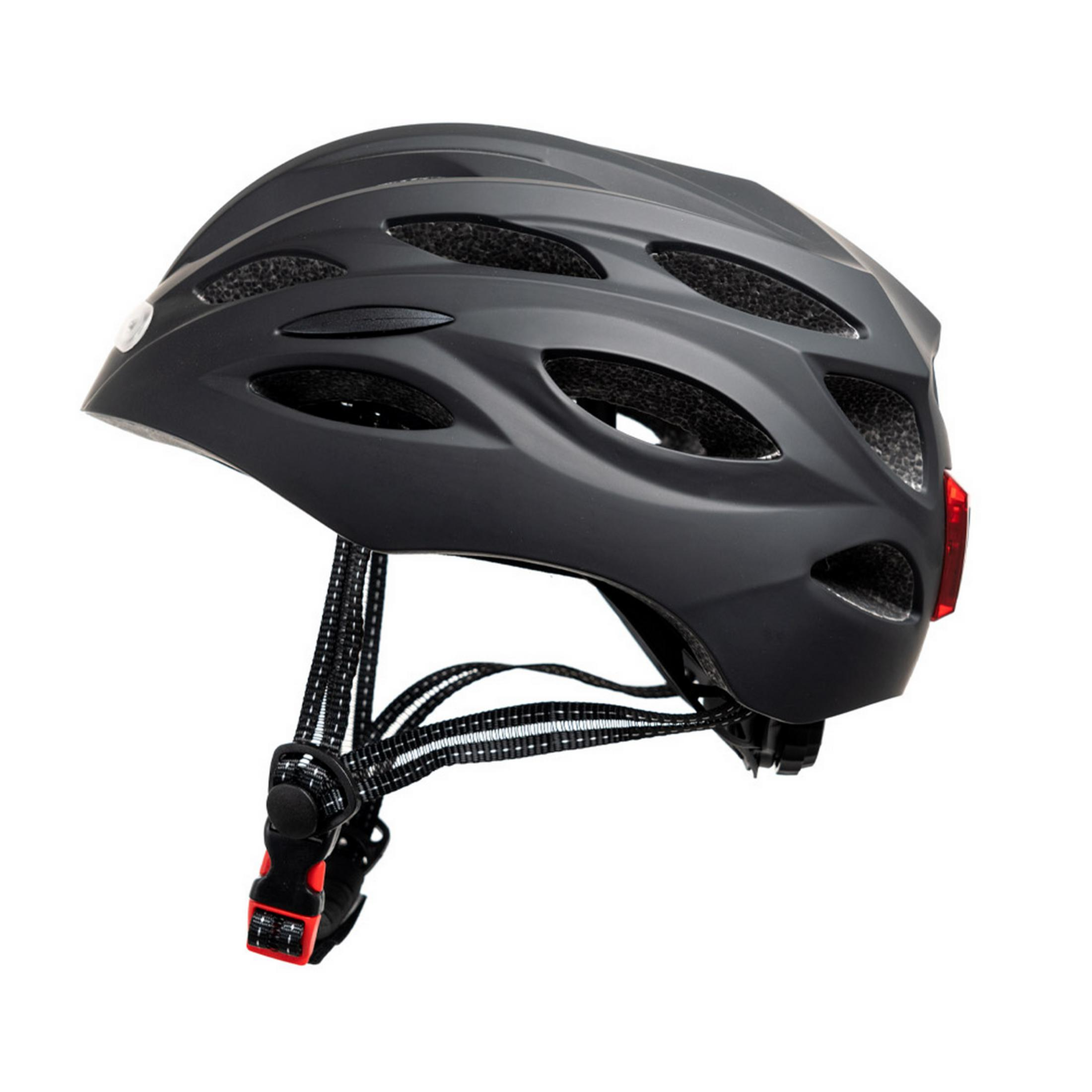 Casco de bicicleta negro con luz trasera roja y correas ajustables.