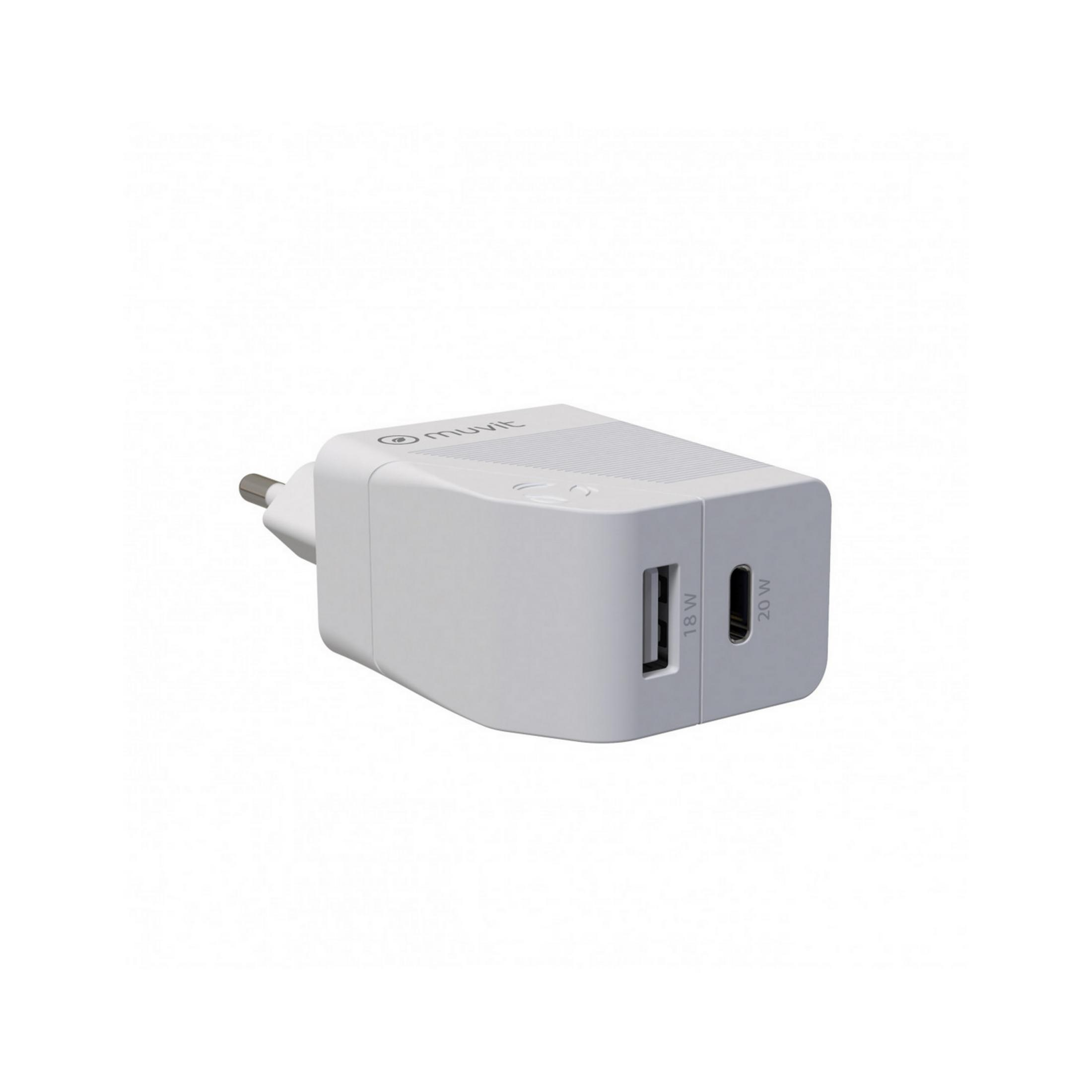 Ein weißes MUVIT-Ladegerät mit zwei USB-Anschlüssen: 18W und 20W.