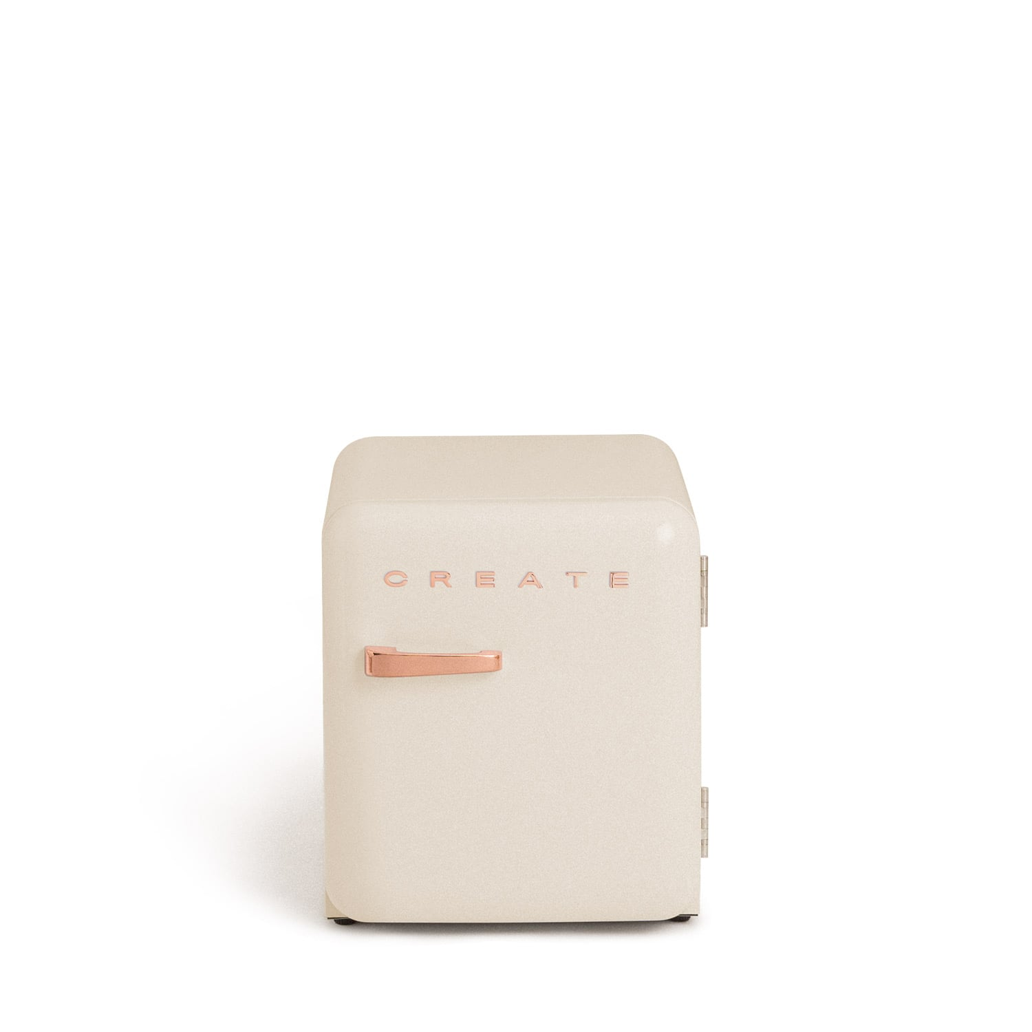 Una mini nevera color crema con asa de oro rosa y logo 'CREATE'.