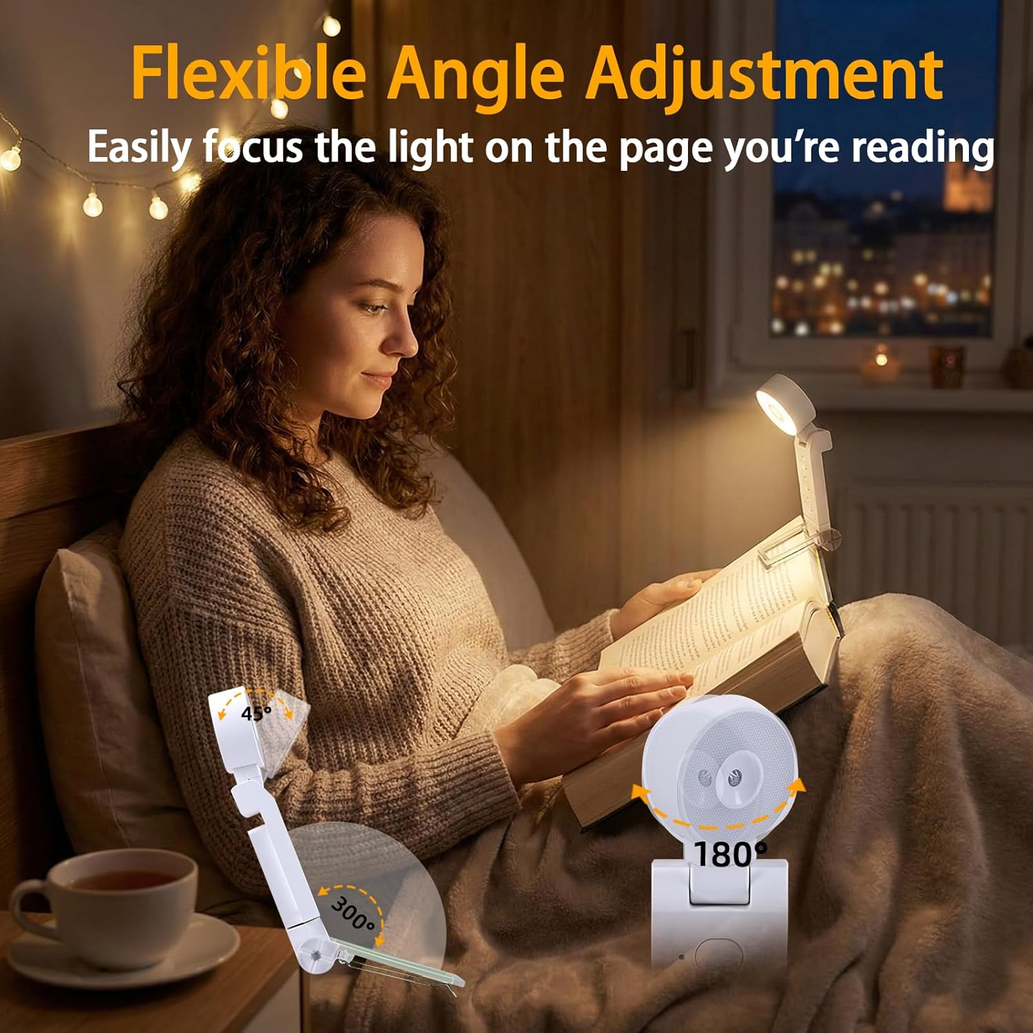 Frau liest im Bett mit Buchlampe, die Winkel flexibel einstellbar sind.