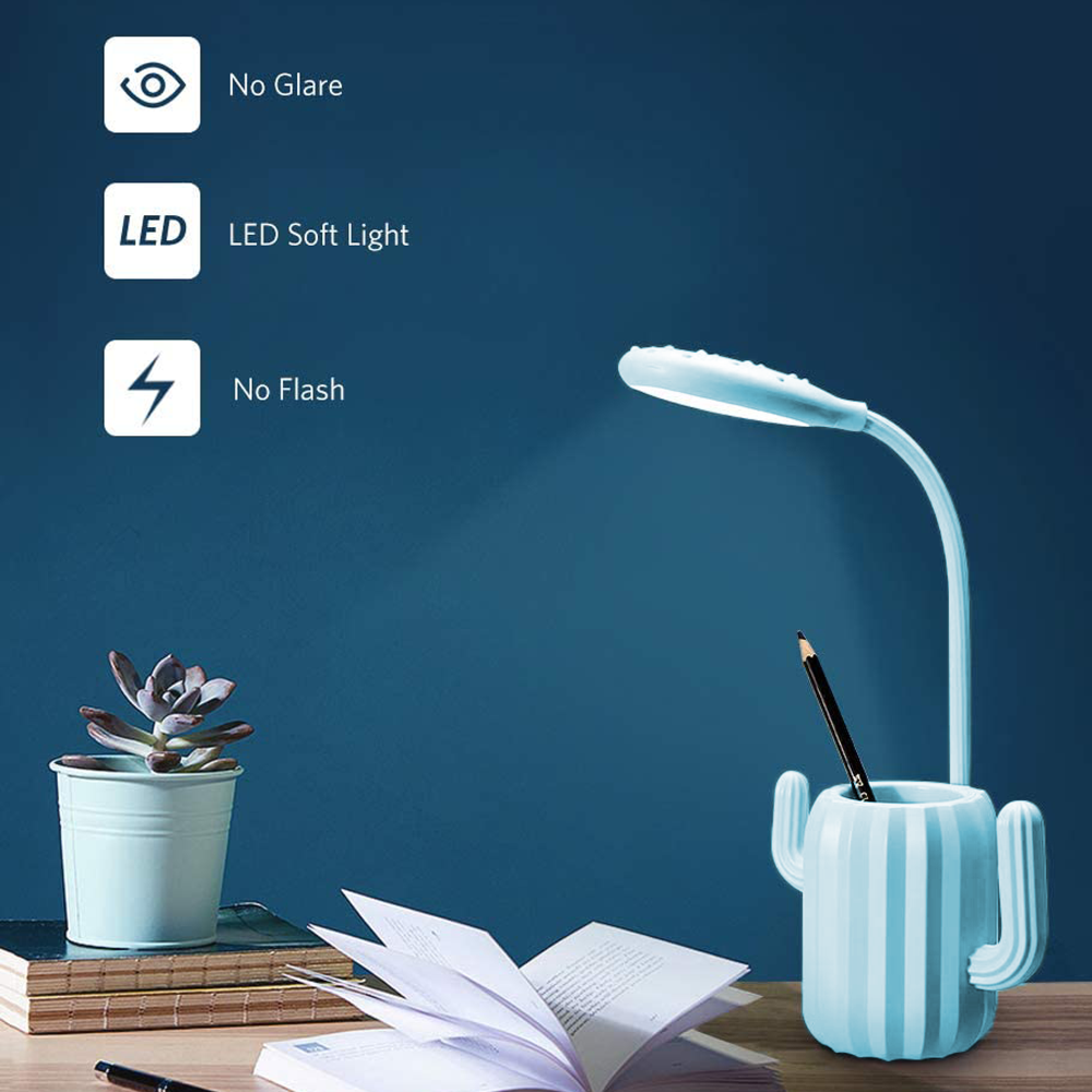 Ein heller LED-Schreibtisch, ein Kaktus-Stiftehalter, ein Buch und eine Pflanze.