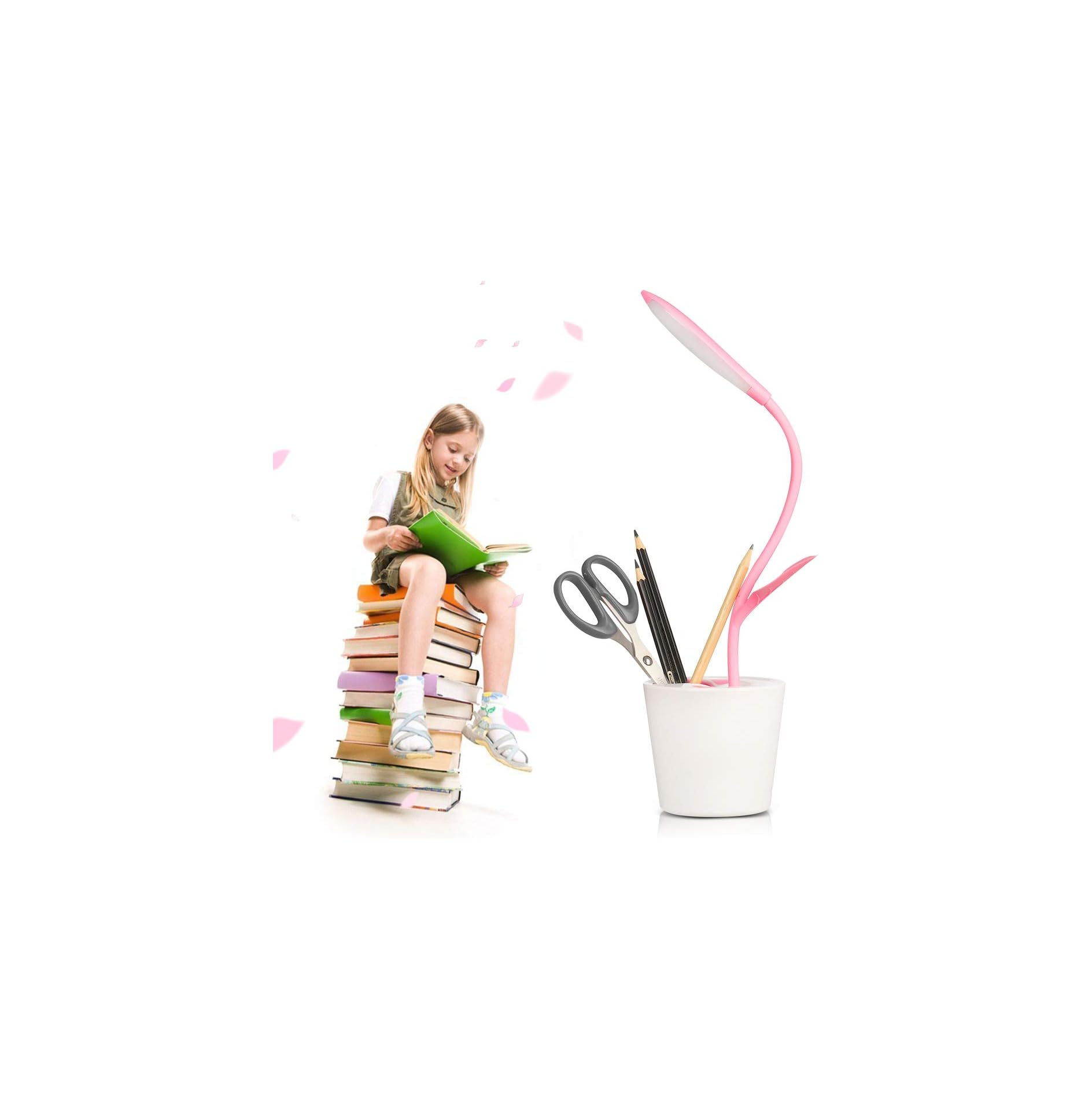 Ein Mädchen sitzt auf einem Bücherstapel und liest ein Buch. Daneben stehen Stifte und eine Lampe.