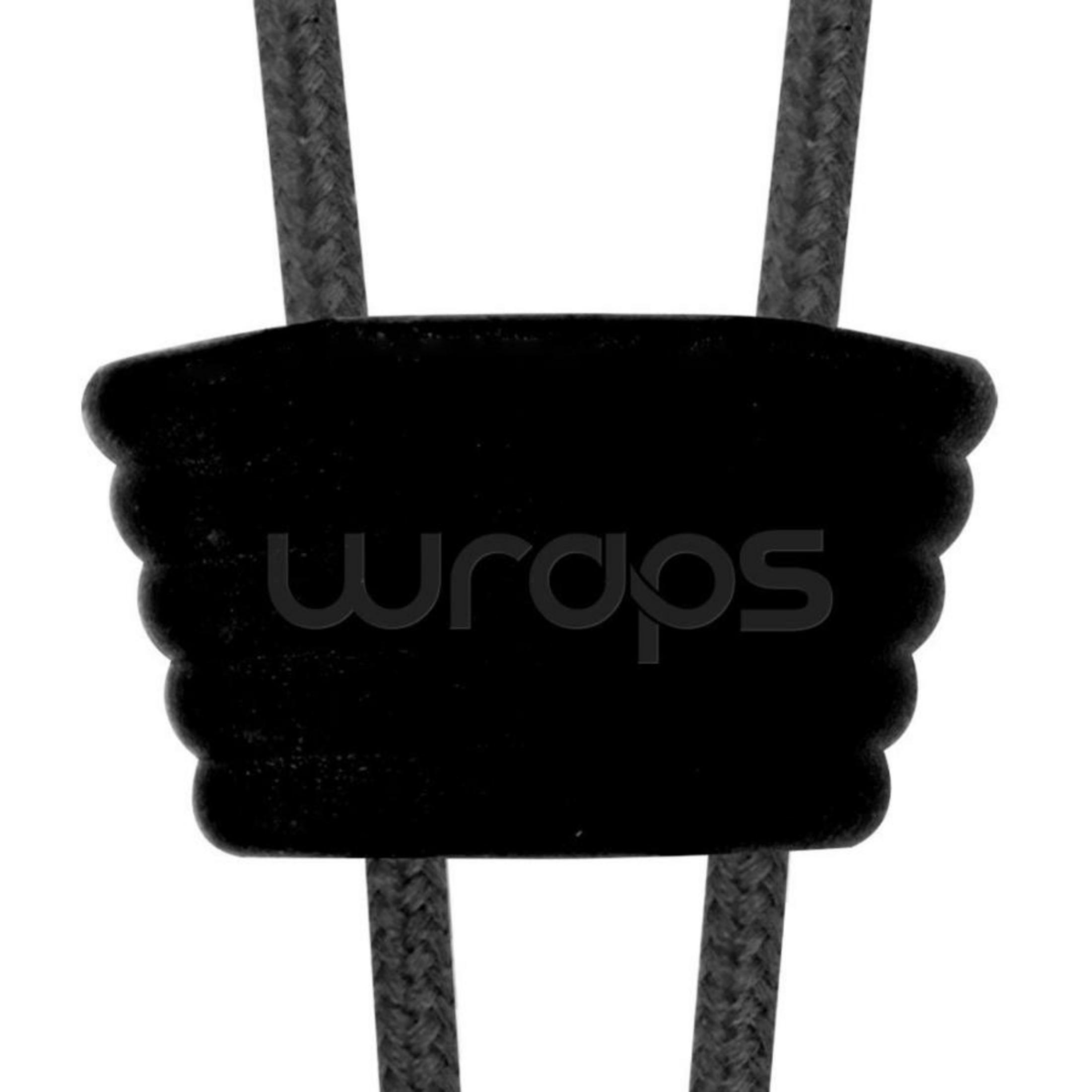 Chiusura nera con logo "wraps" e cavi intrecciati.