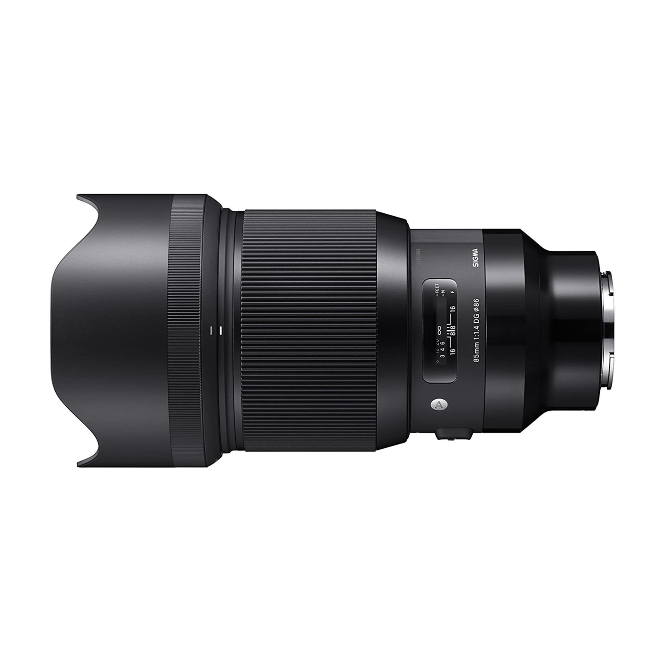 Obiettivo Sigma 85mm 1:1.4 DG nero con marcature di messa a fuoco e paraluce.