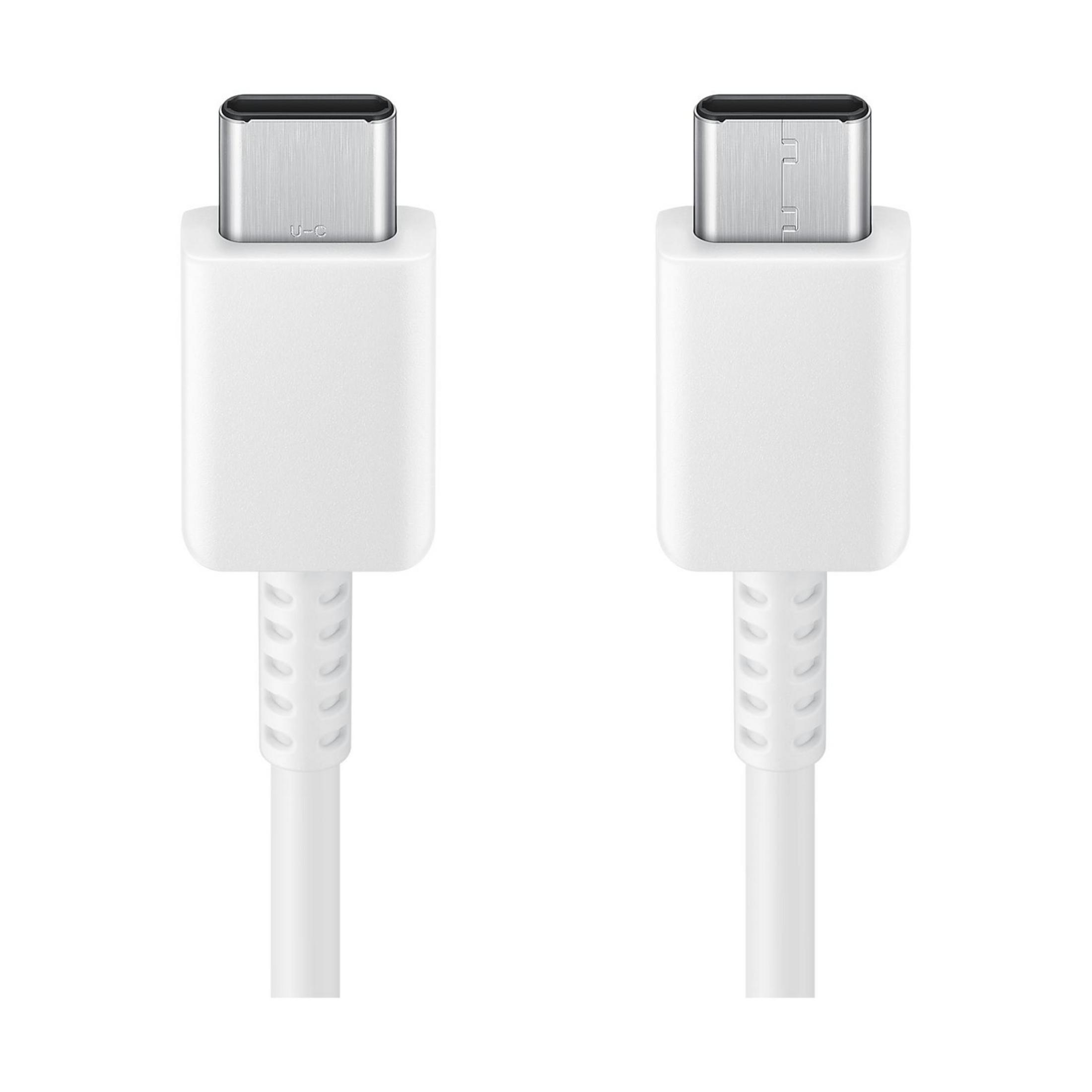 Due cavi USB-C bianchi con connettori argentati su sfondo bianco.