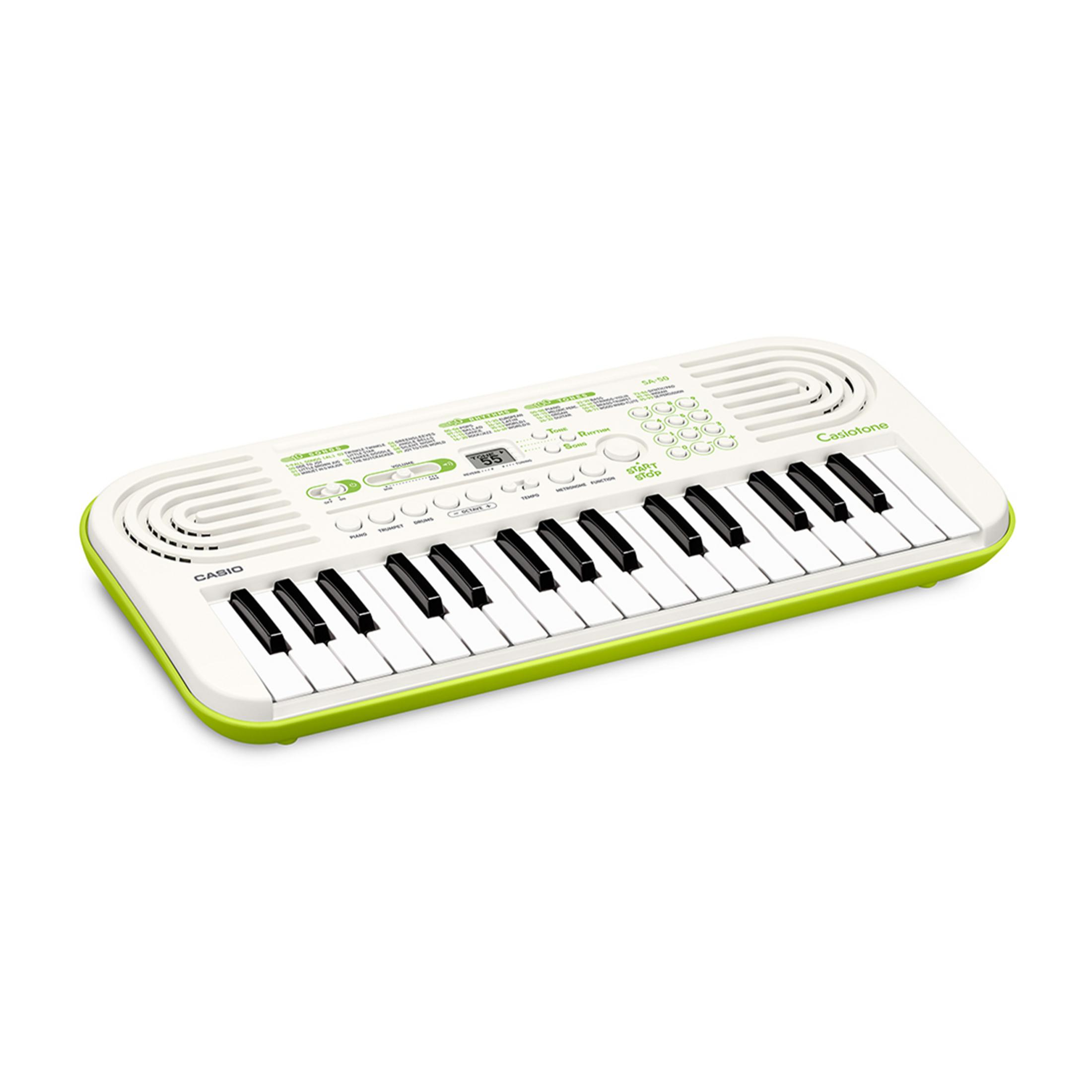 Een wit-groen Casio SA-50 keyboard met zwarte en witte toetsen.