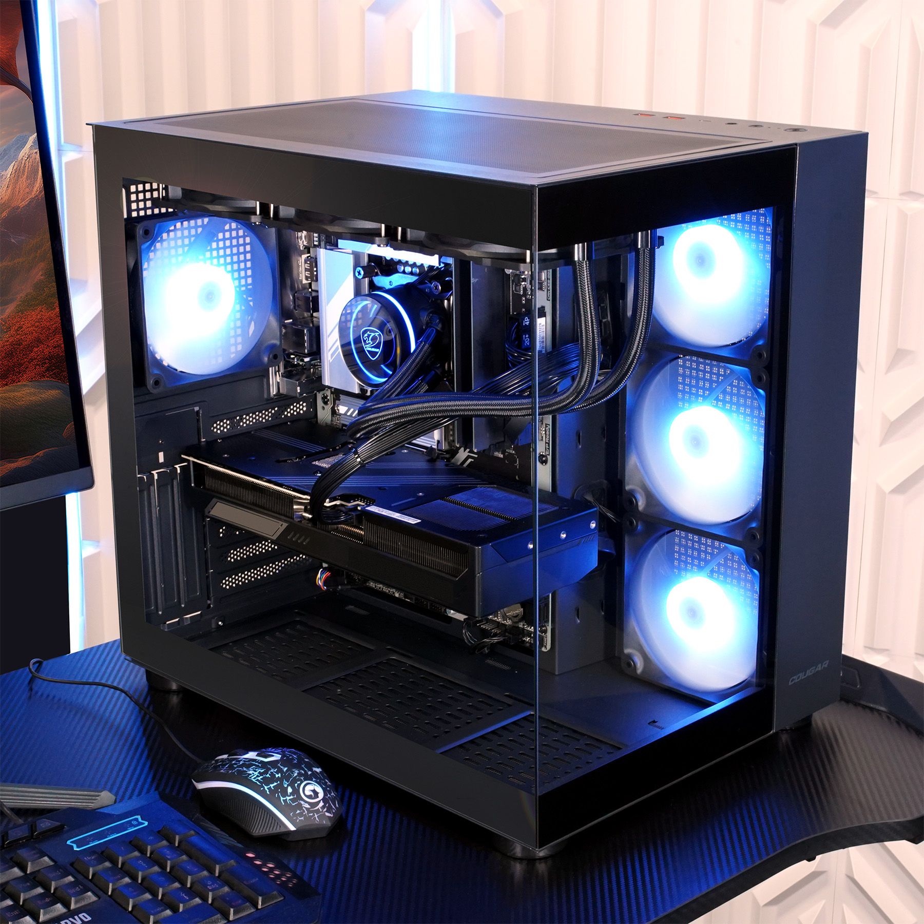 Ein schwarzer PC-Gehäuse mit blauen Lüftern und Komponenten im Inneren.