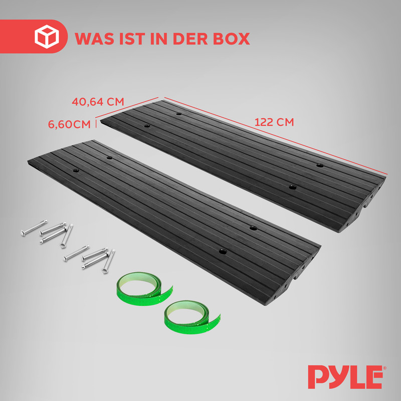 Zwei schwarze Rampen mit Befestigungsmaterial und grünen Gurten.