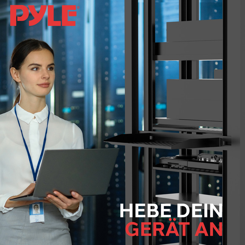 Frau mit Laptop vor Server-Racks, Pyle-Logo oben links.