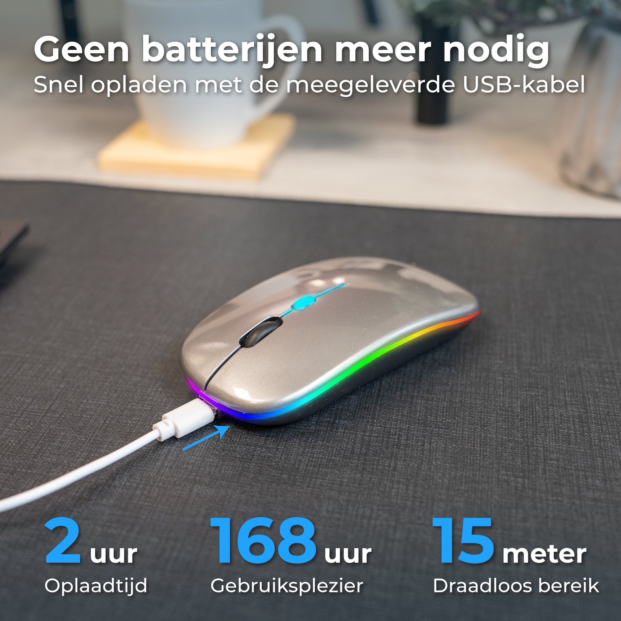 Grijze muis met RGB-licht, laadt op via USB. 2u opladen, 168u gebruik, 15m bereik.