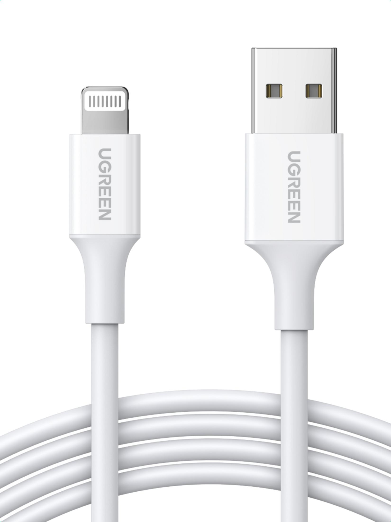 Ein weißes Ladekabel mit Lightning- und USB-A-Anschluss, auf weißem Hintergrund.