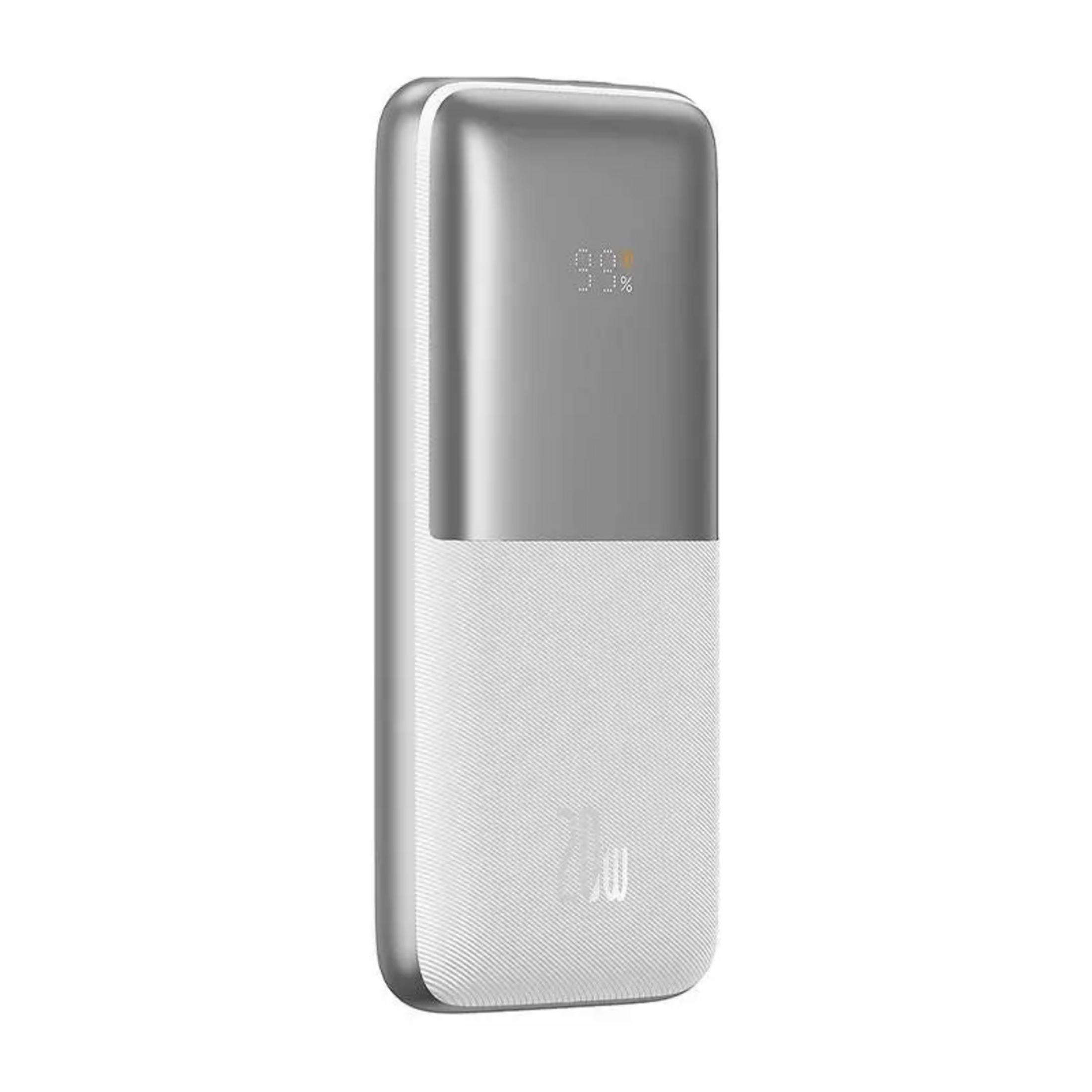 Cargador plateado y blanco que muestra 99% de batería y un logo de 20W.