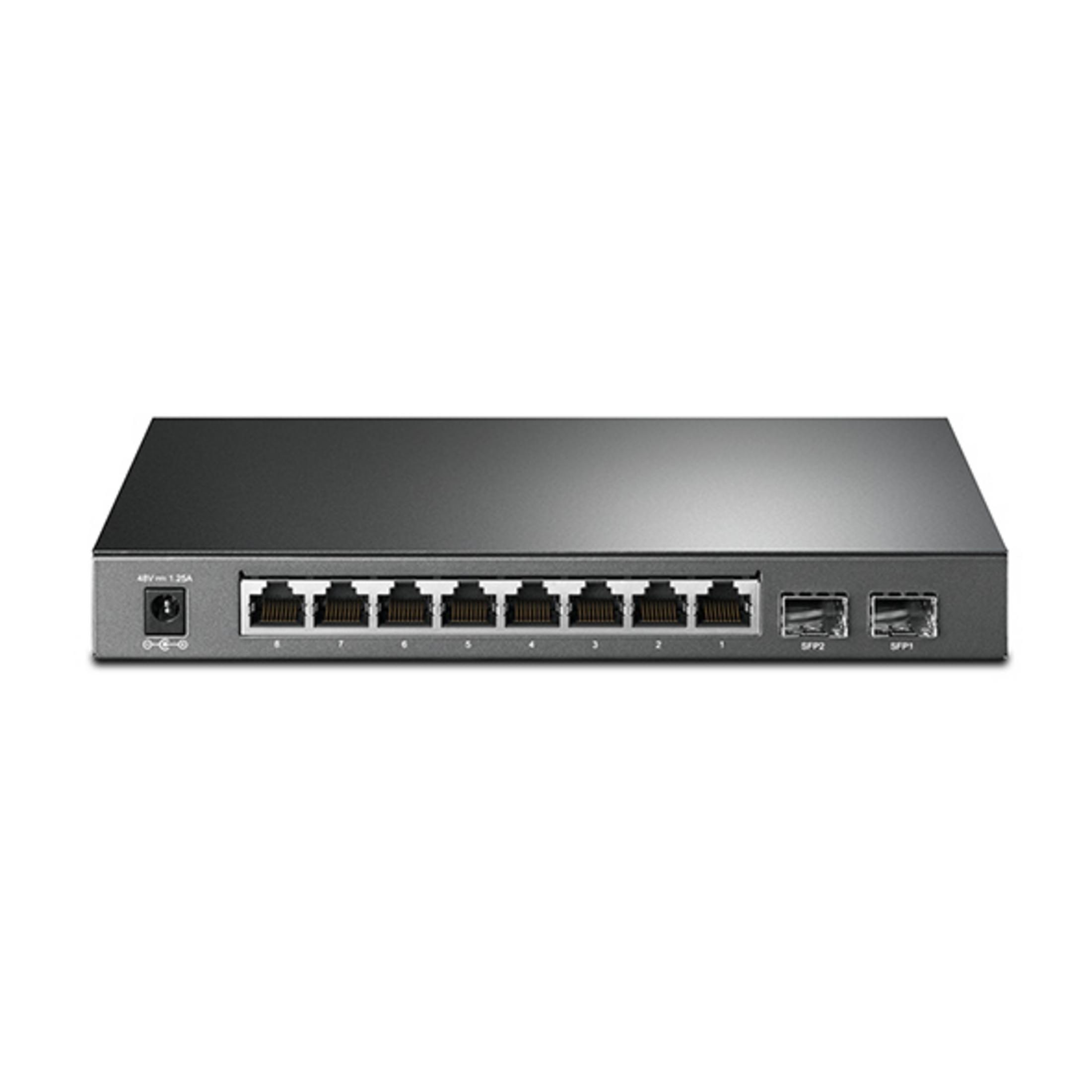 Un piccolo dispositivo di rete grigio con 8 porte Ethernet e 2 porte SFP.