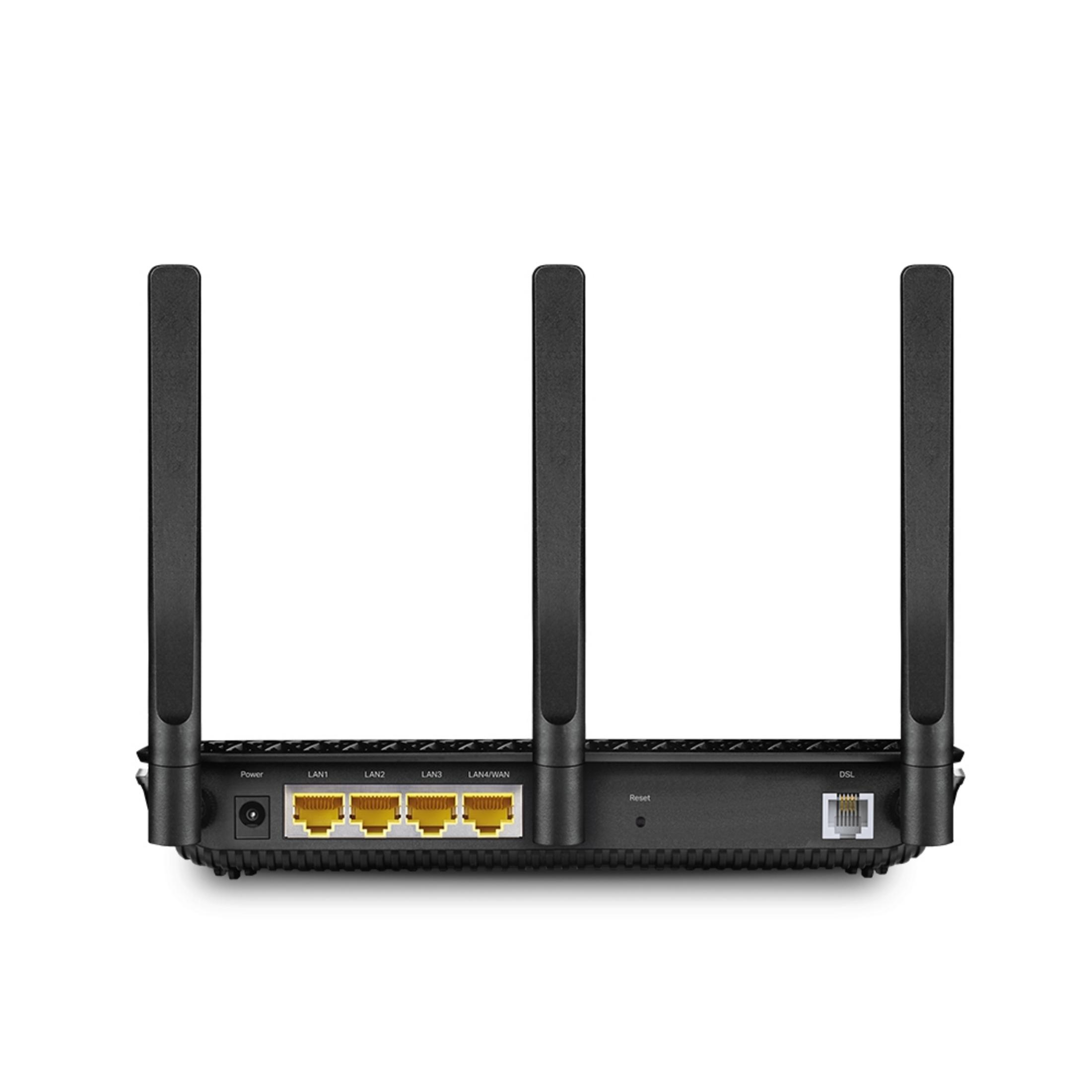 Schwarzer Router mit drei Antennen und vier LAN-Anschlüssen.