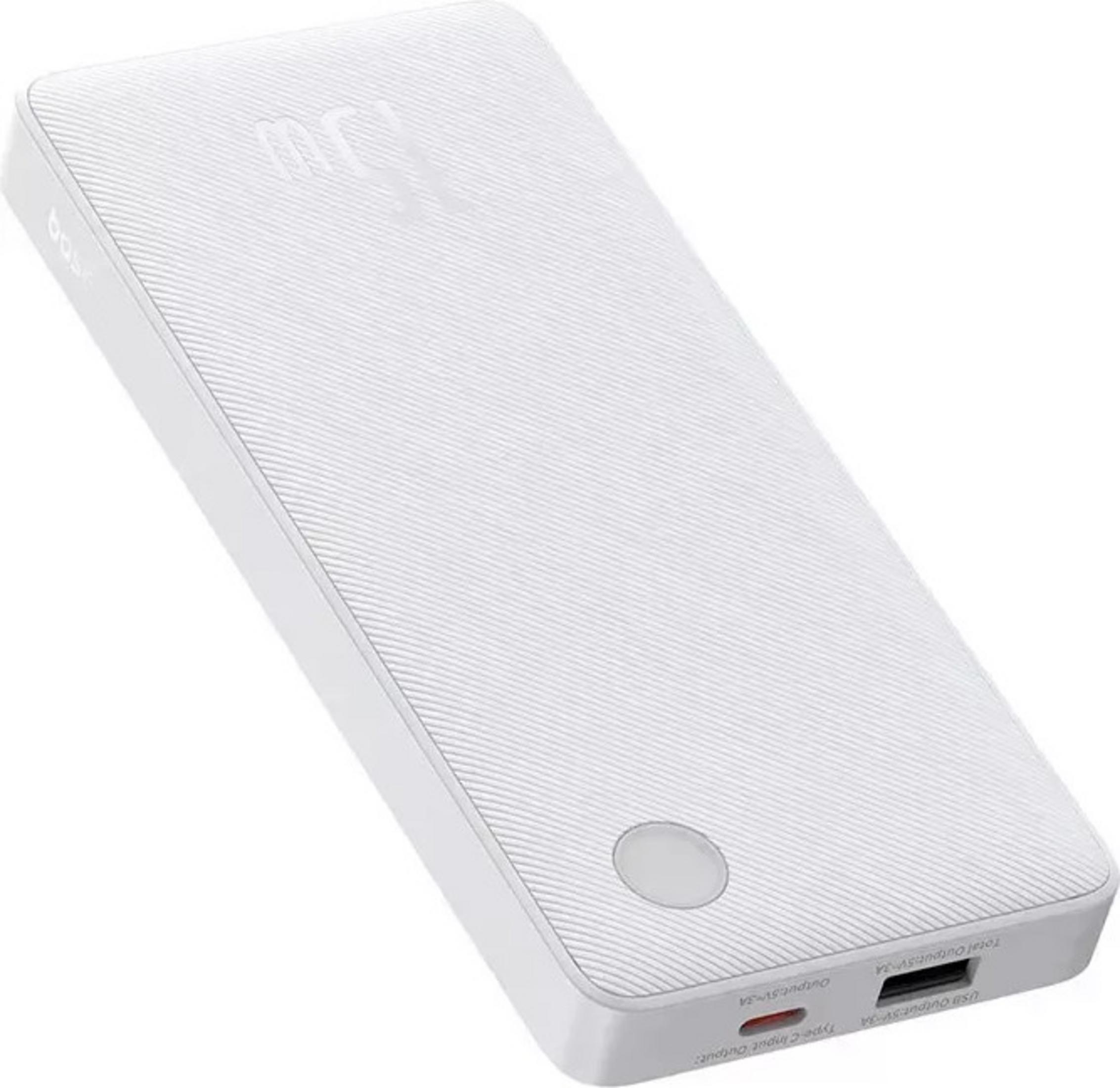 Eine weiße Powerbank mit gerippter Oberseite und Anschlüssen an der Seite.