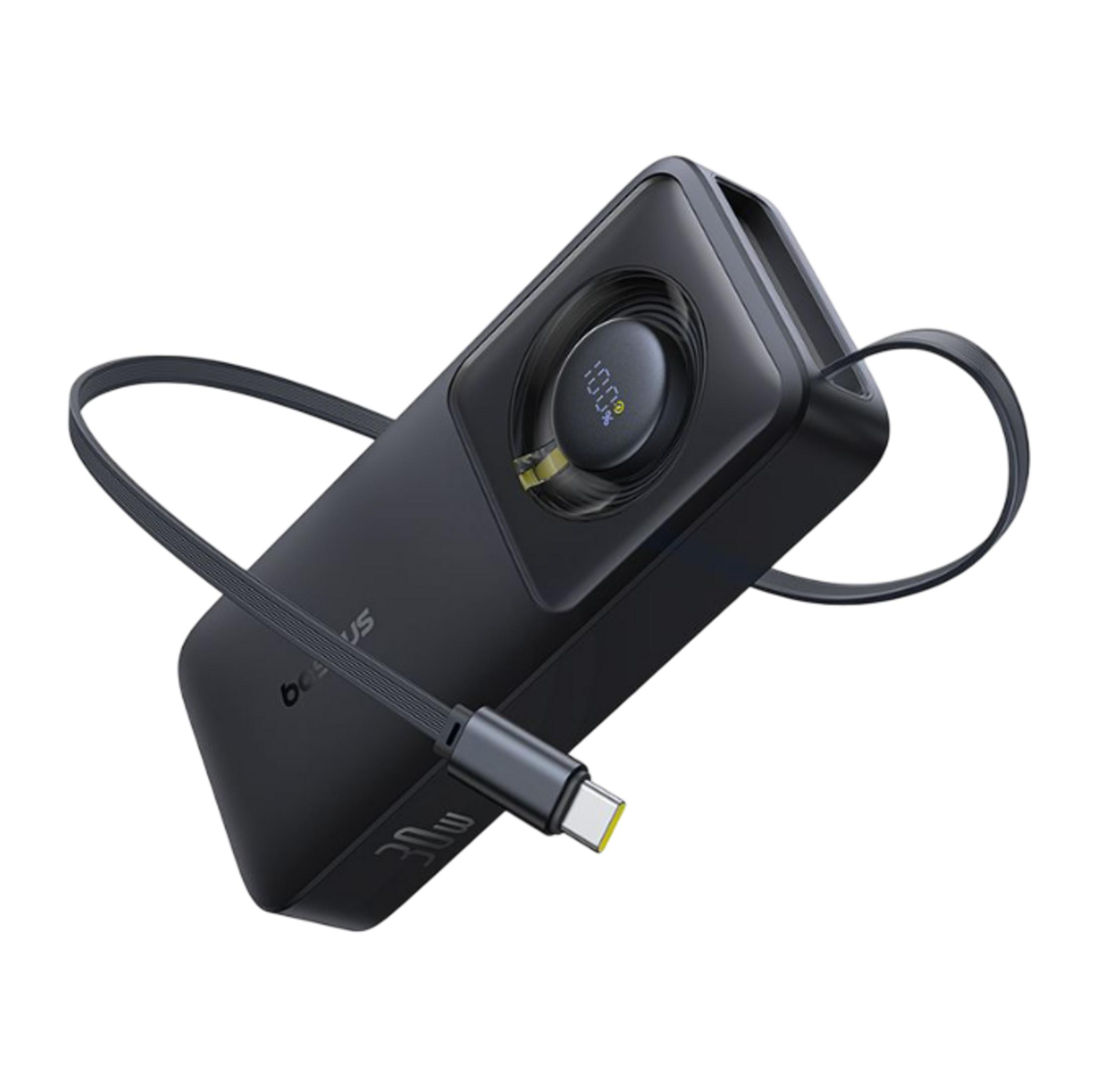 Schwarzer Powerbank mit 30W und digitaler Anzeige von 100%.