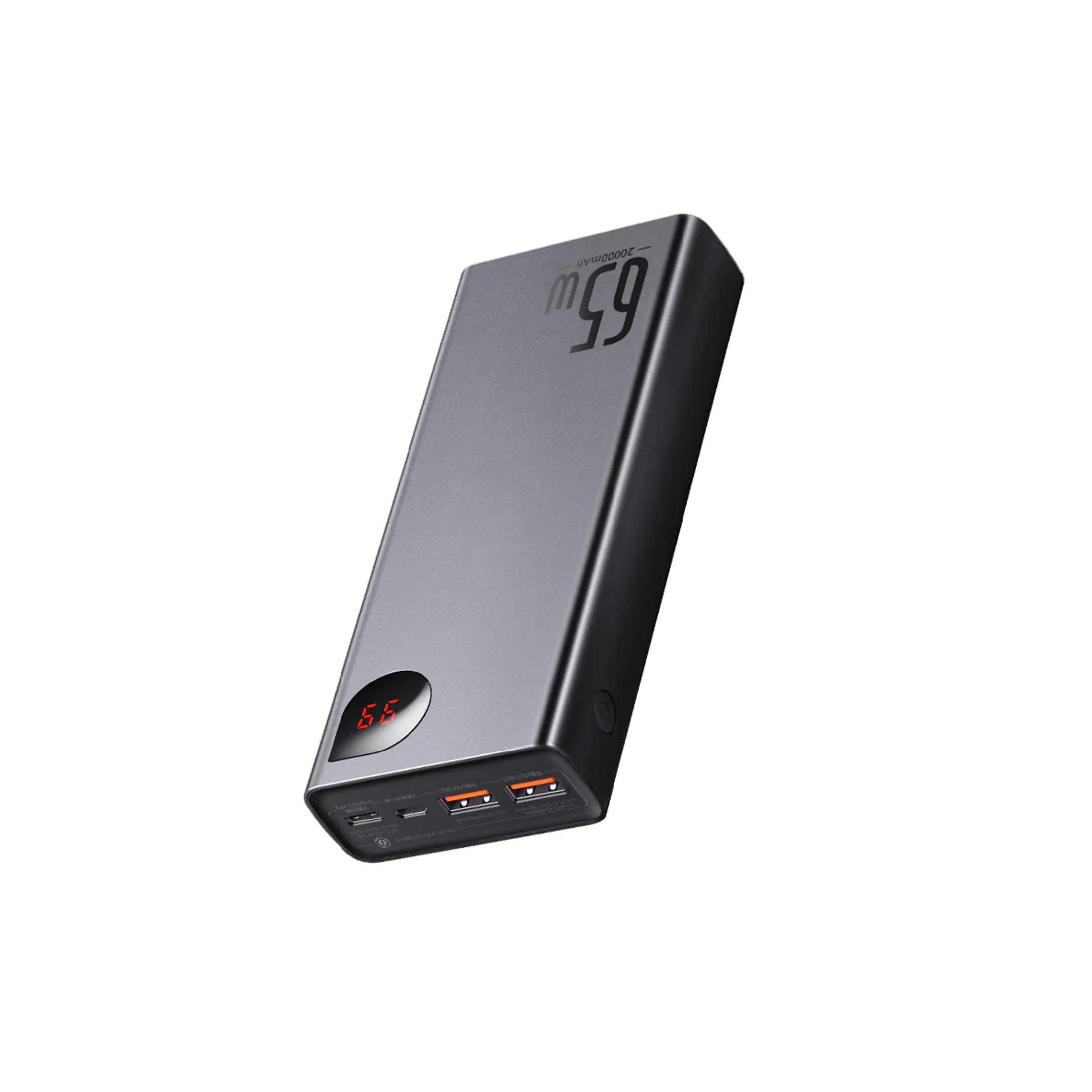 Batería externa gris con pantalla de 65W y múltiples puertos USB.