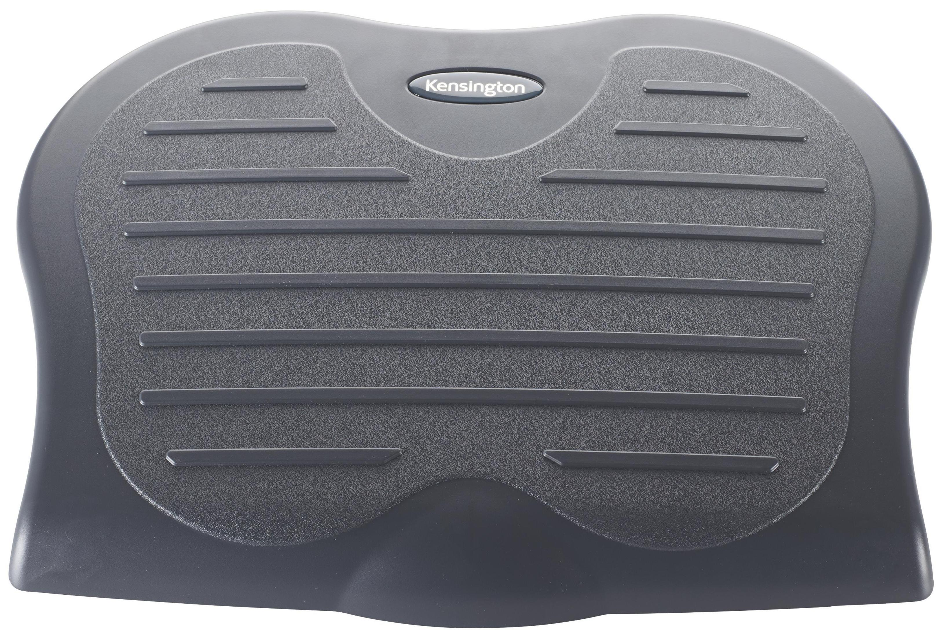 Ein grauer ergonomischer Fußhocker mit geriffelter Oberfläche und Kensington-Logo.